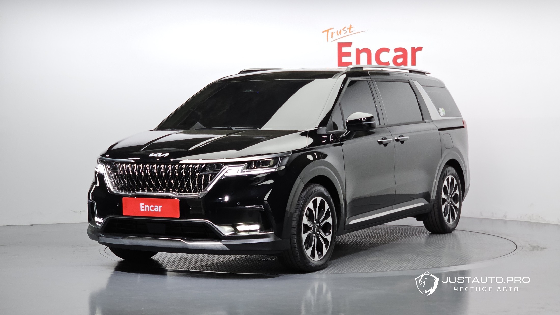 Автомобиль Kia Canival