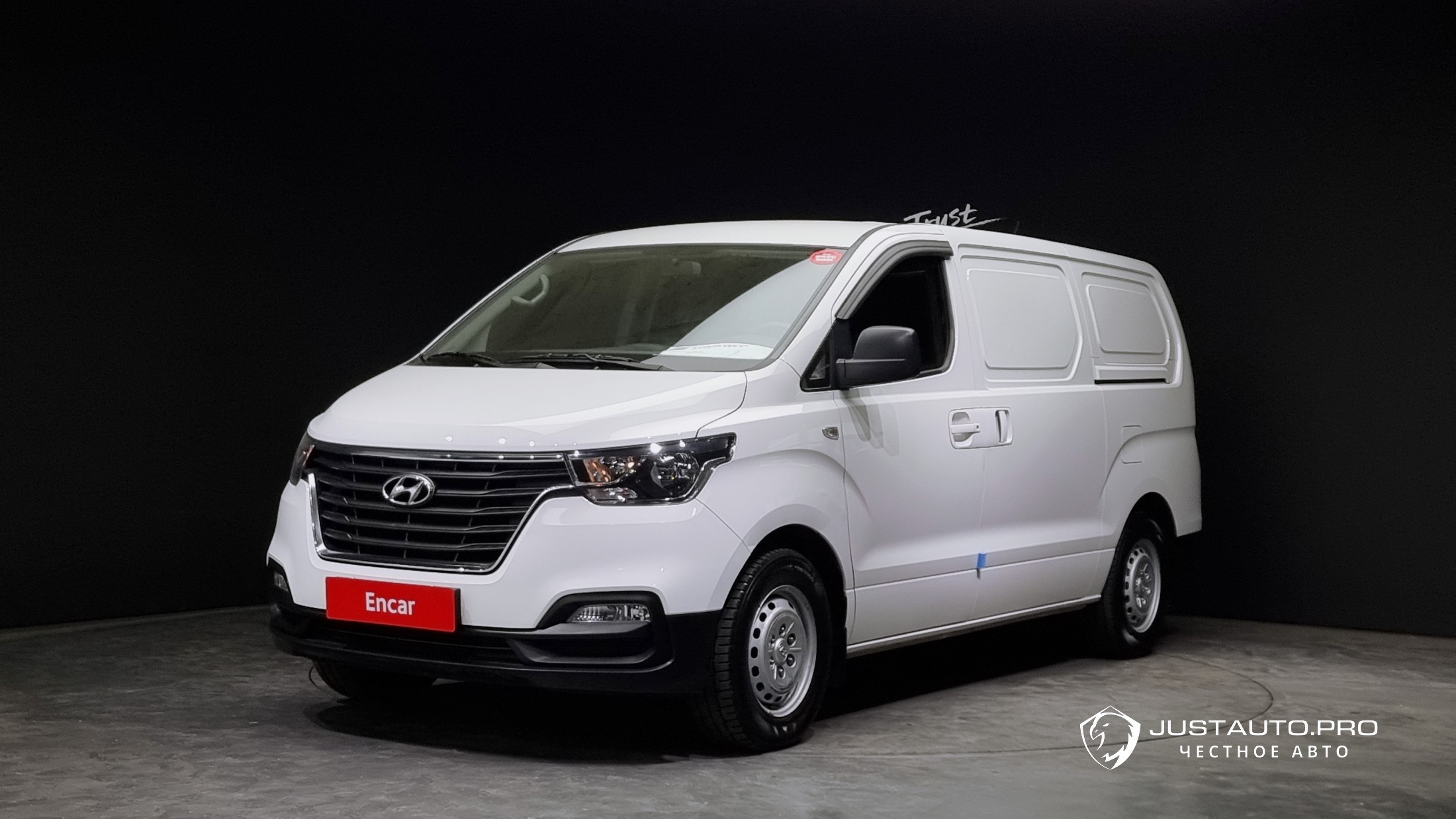 Автомобиль Hyundai Starex