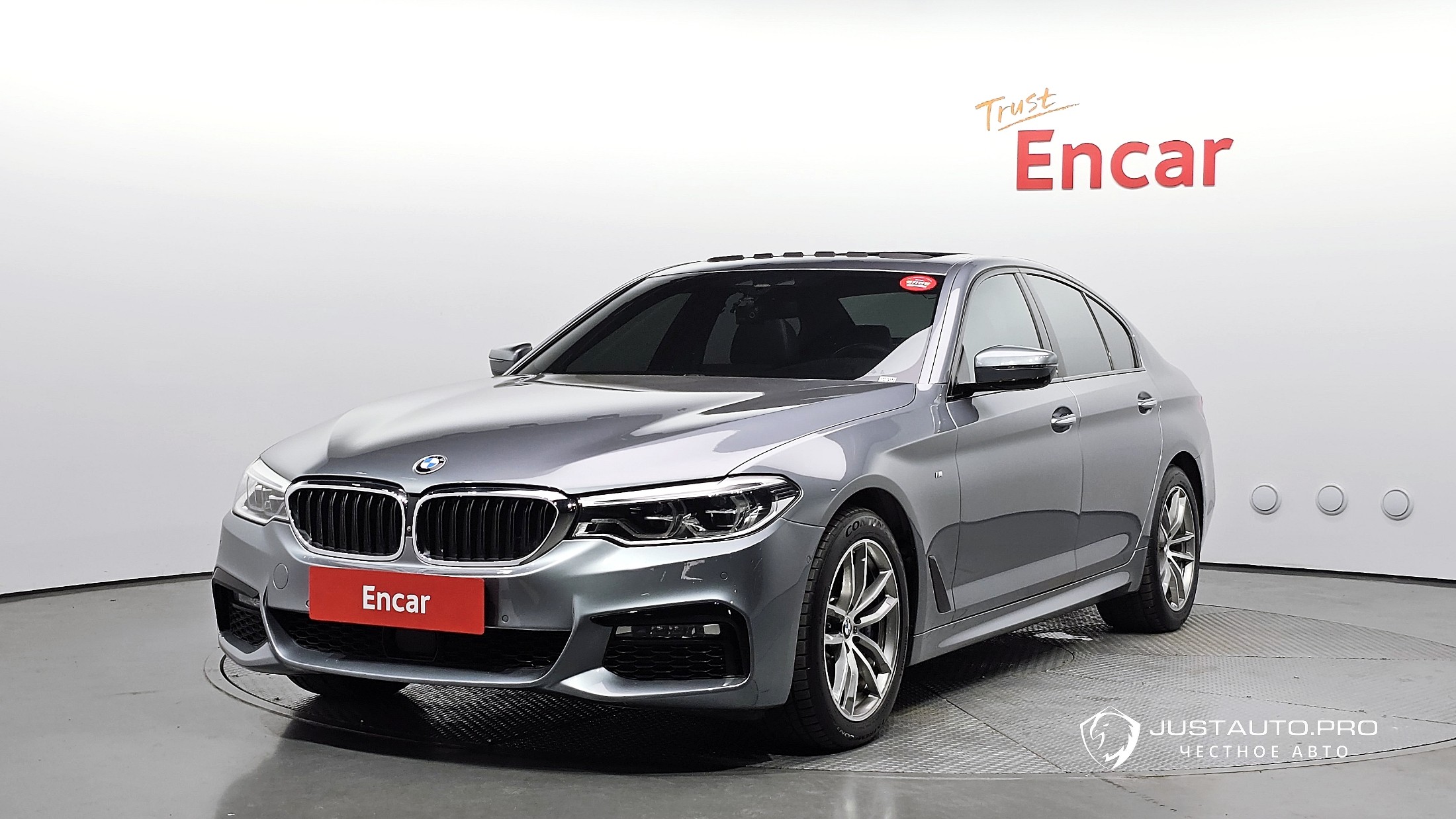 Автомобиль BMW 5-Series