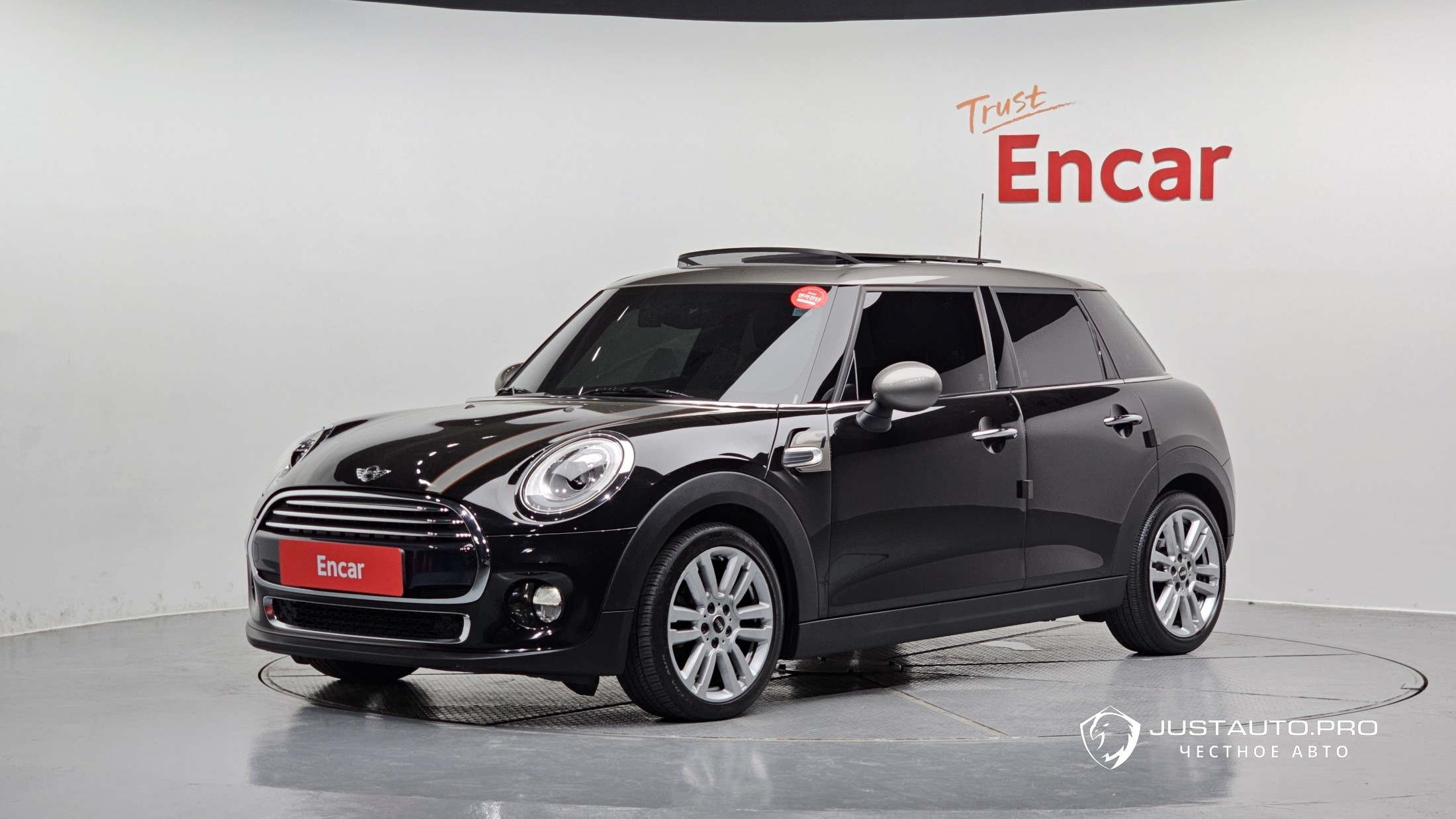 Автомобиль Mini Cooper