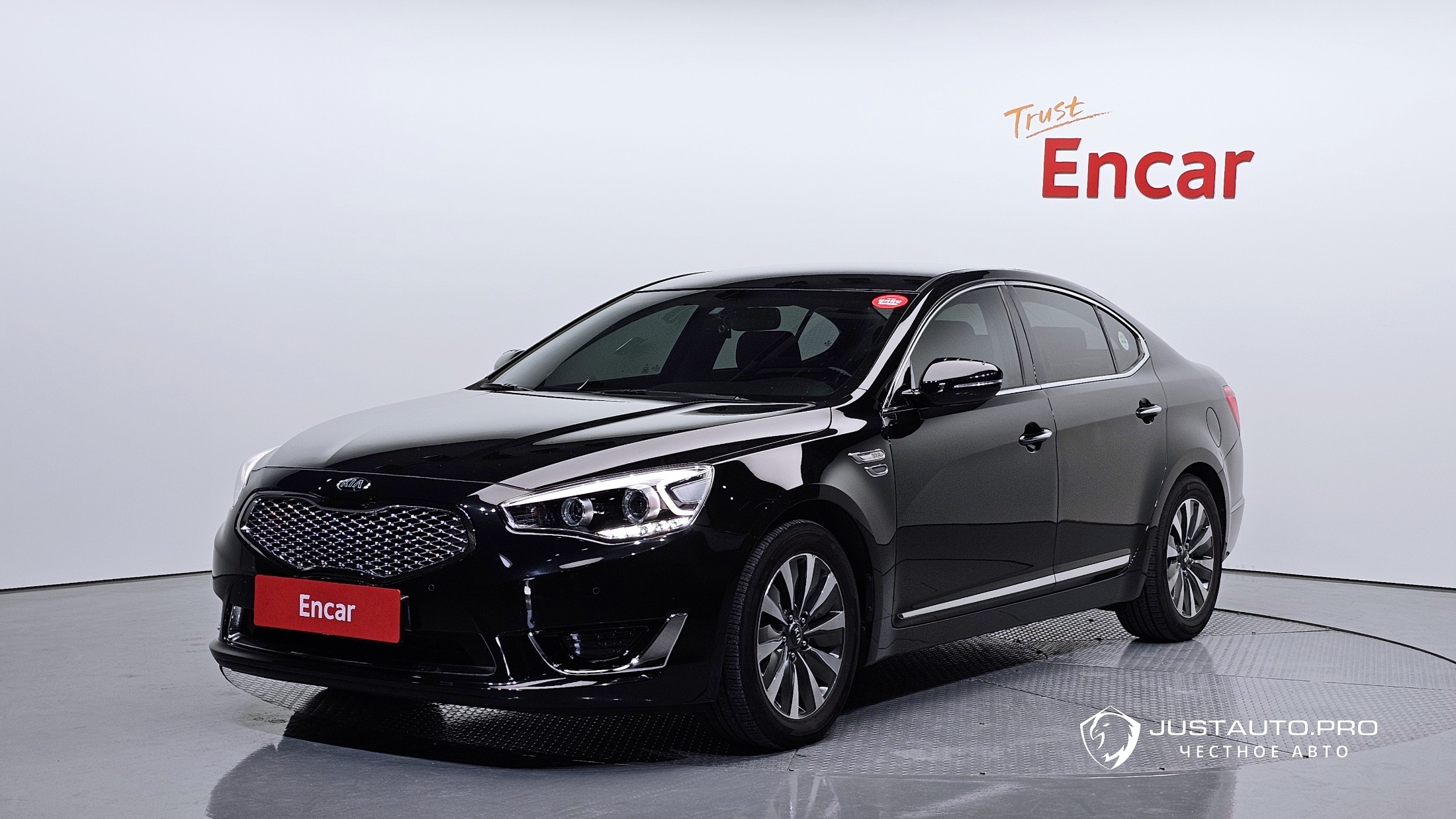 Автомобиль Kia K7