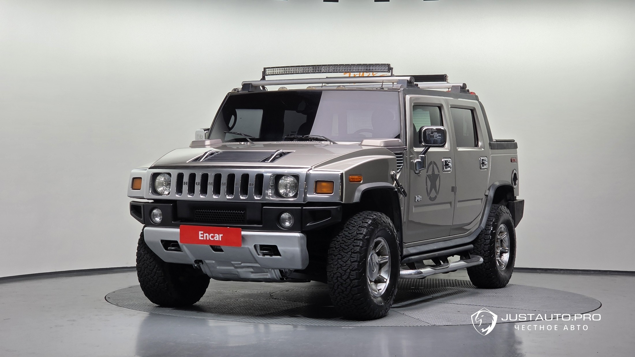 Автомобиль Hummer H2