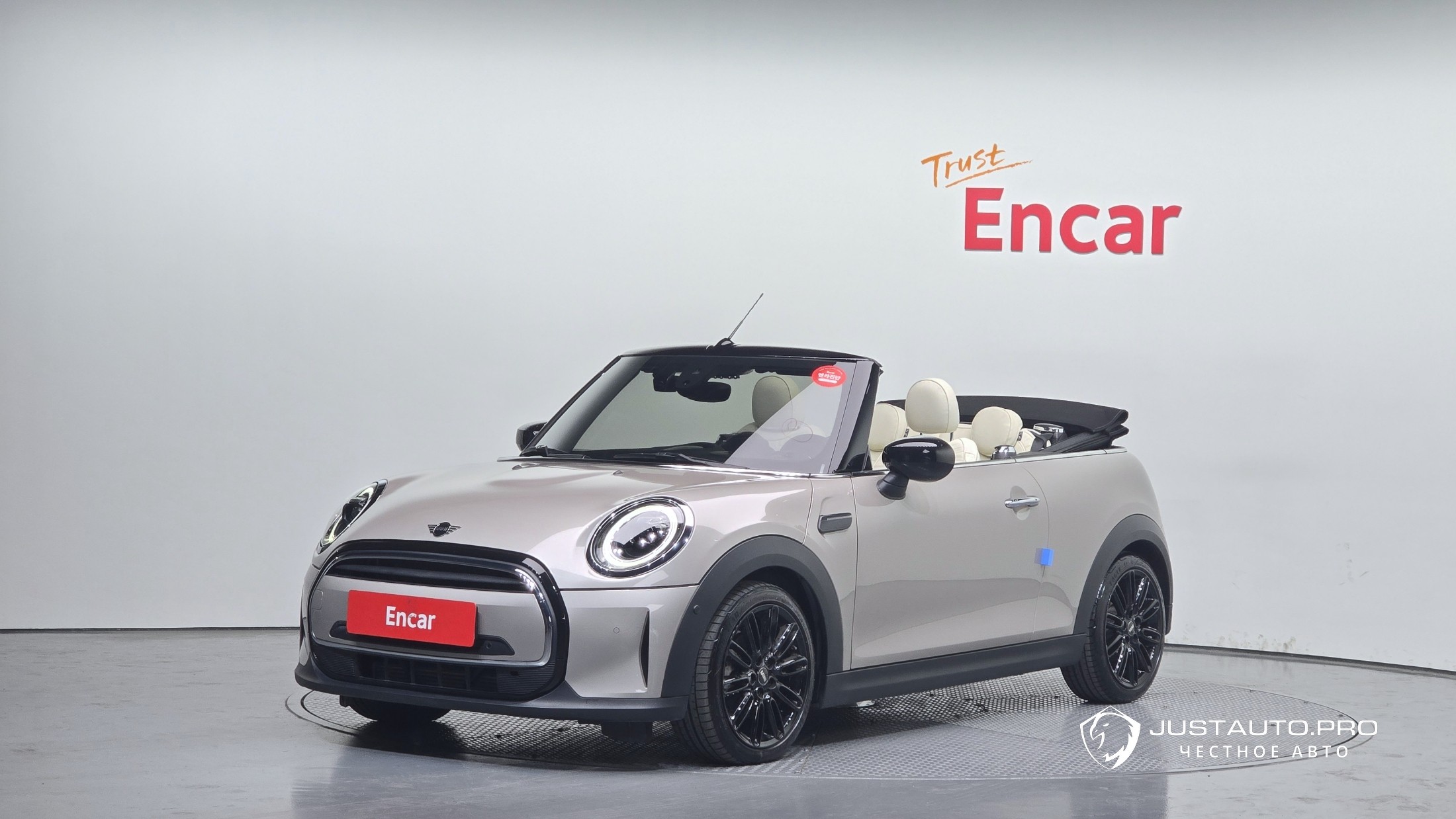 Автомобиль Mini Cooper Convertible