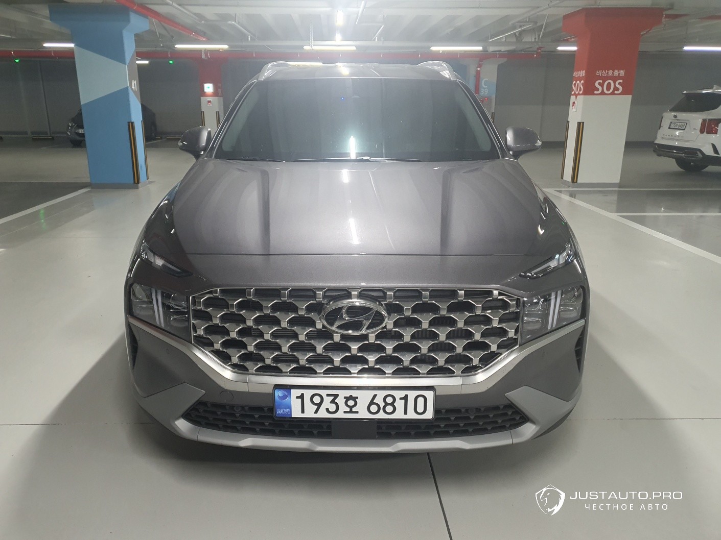 Автомобиль Hyundai Santafe