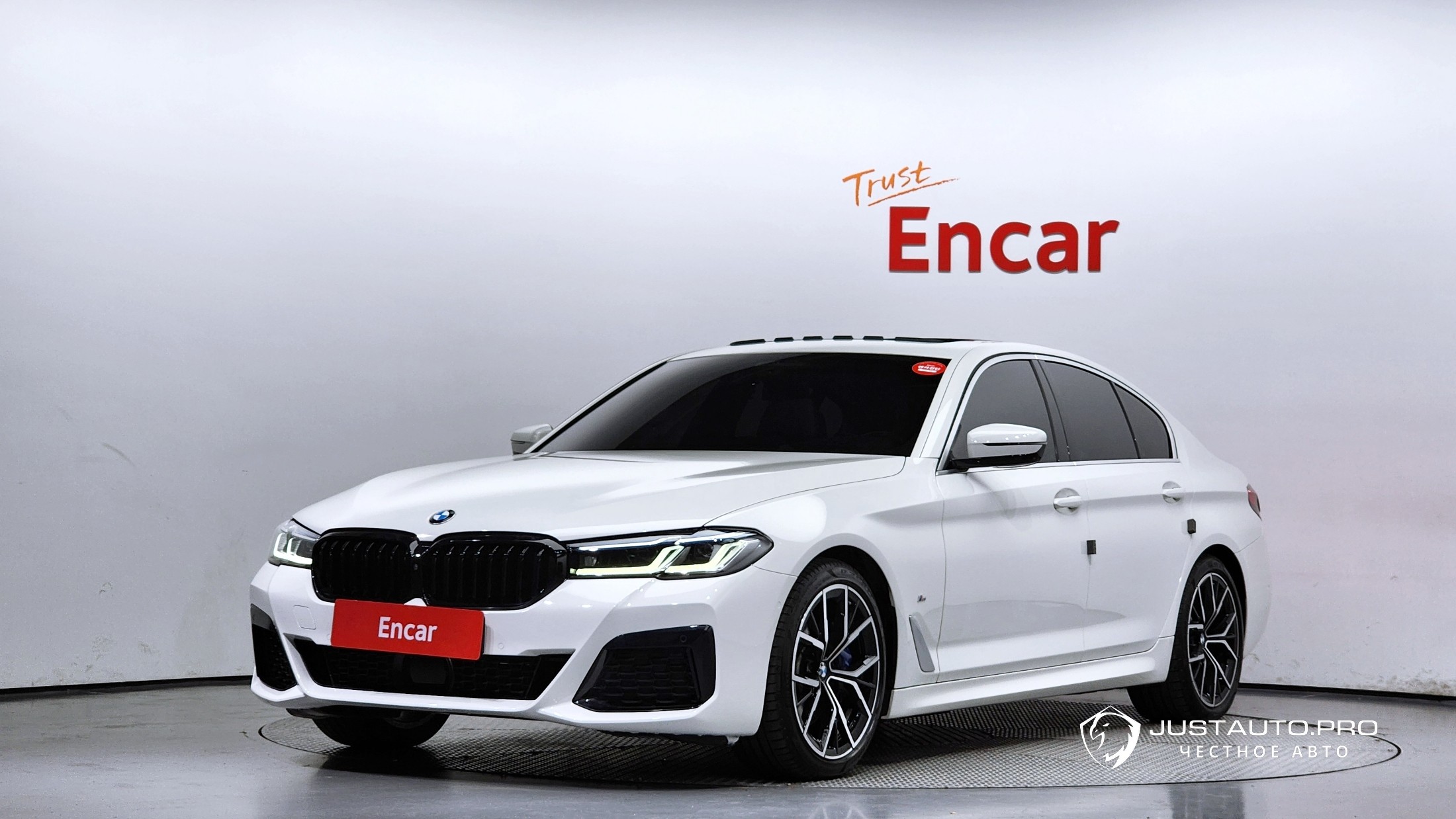 Автомобиль BMW 5-Series