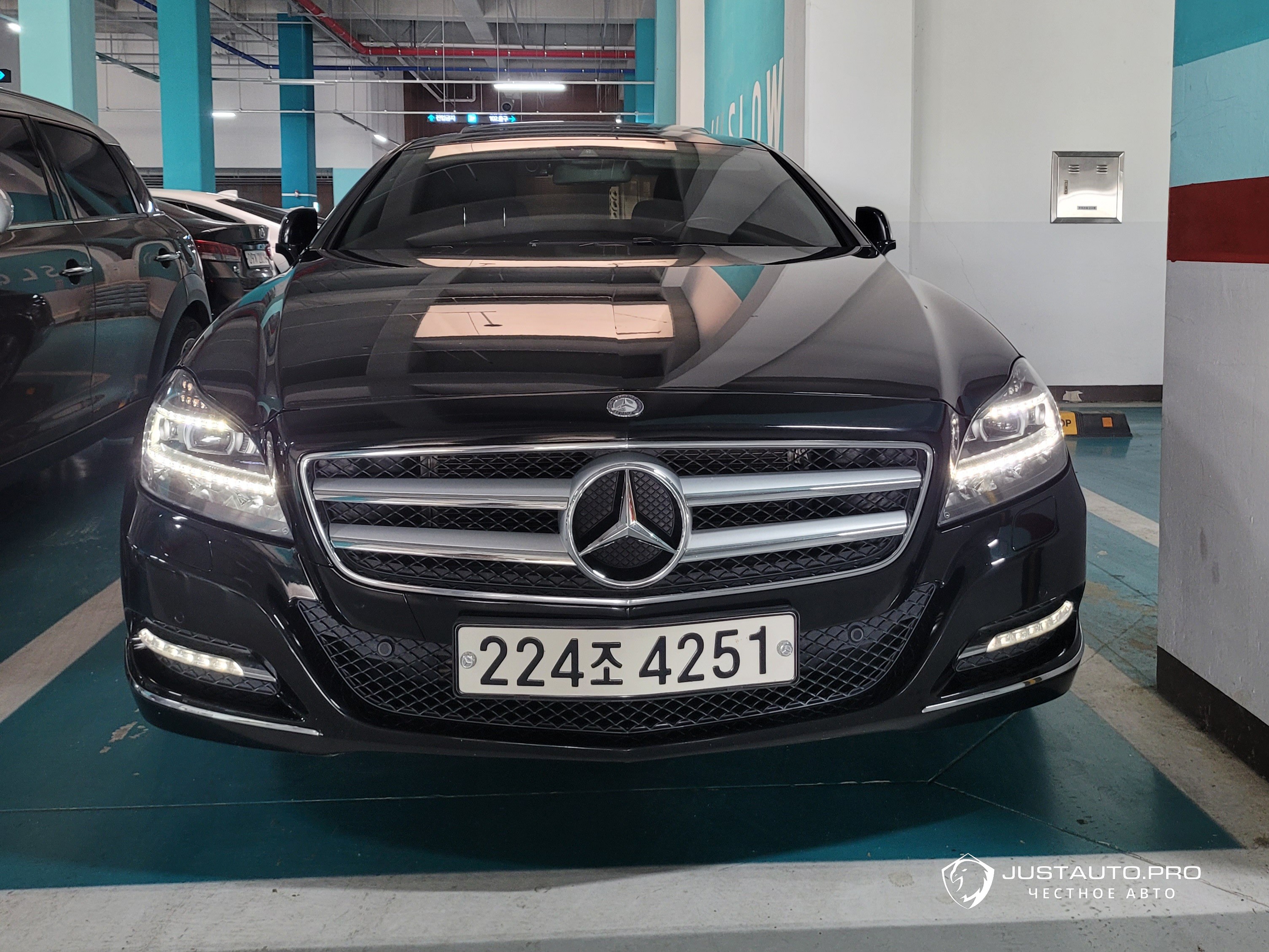 Автомобиль Mercedes-Benz CLS-Class