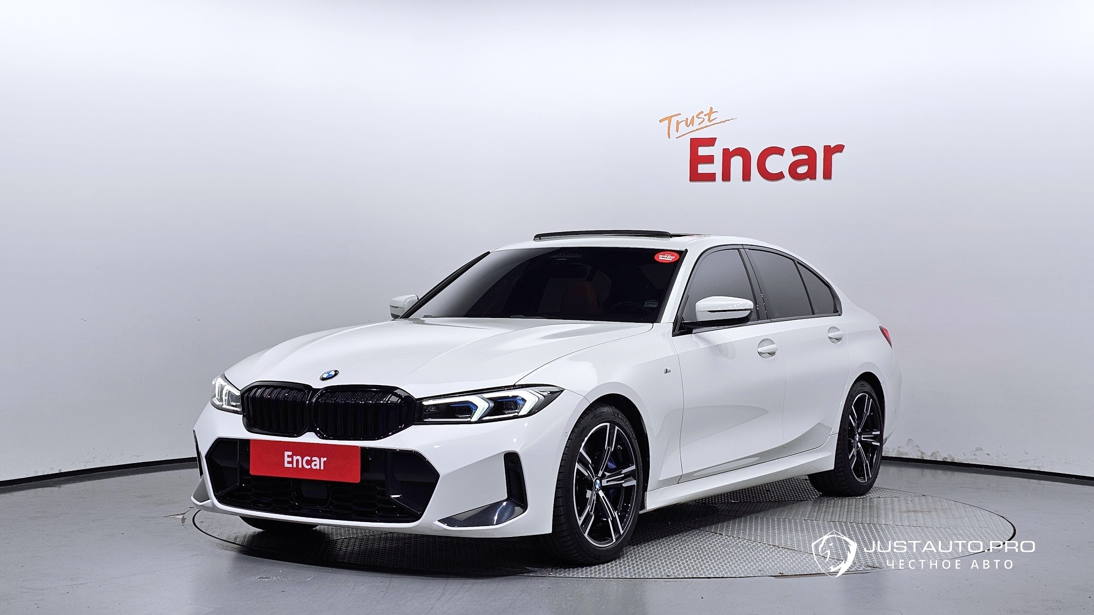 Автомобиль BMW 3-Series