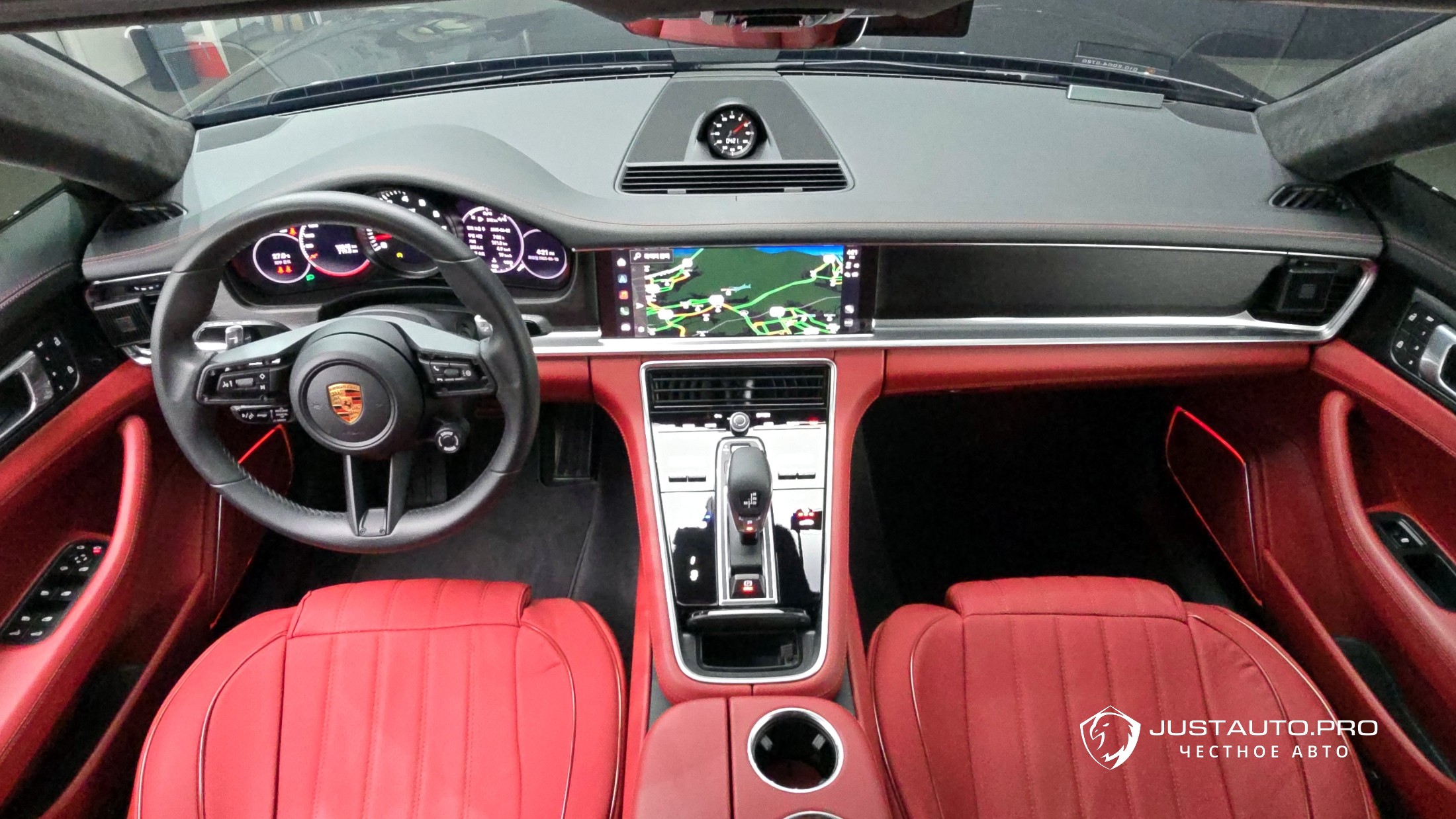 Автомобиль Porsche Panamera