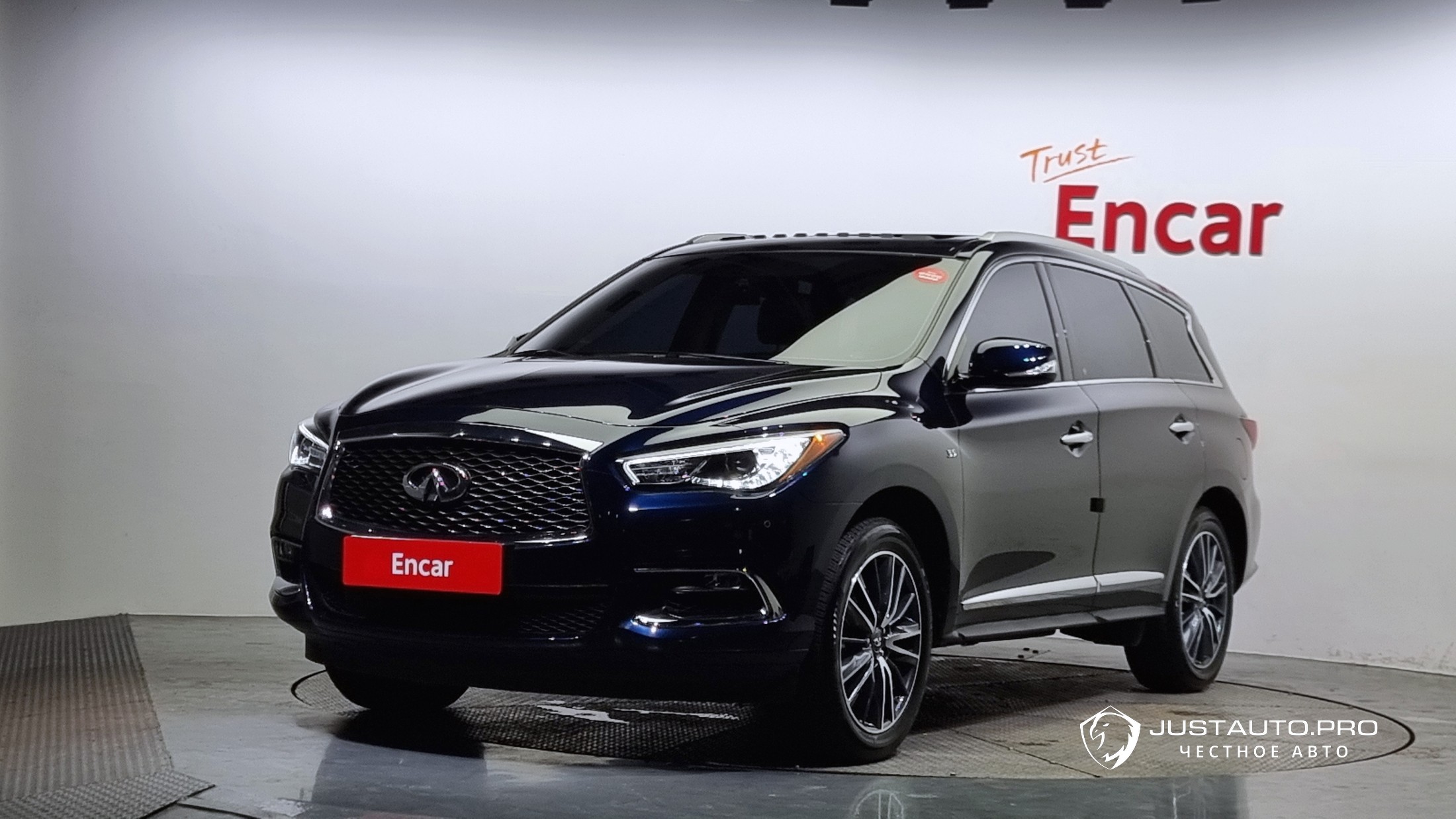 Автомобиль Infiniti QX60