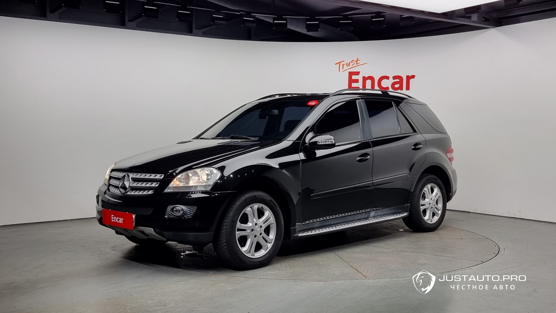 Автомобиль Mercedes-Benz M-class