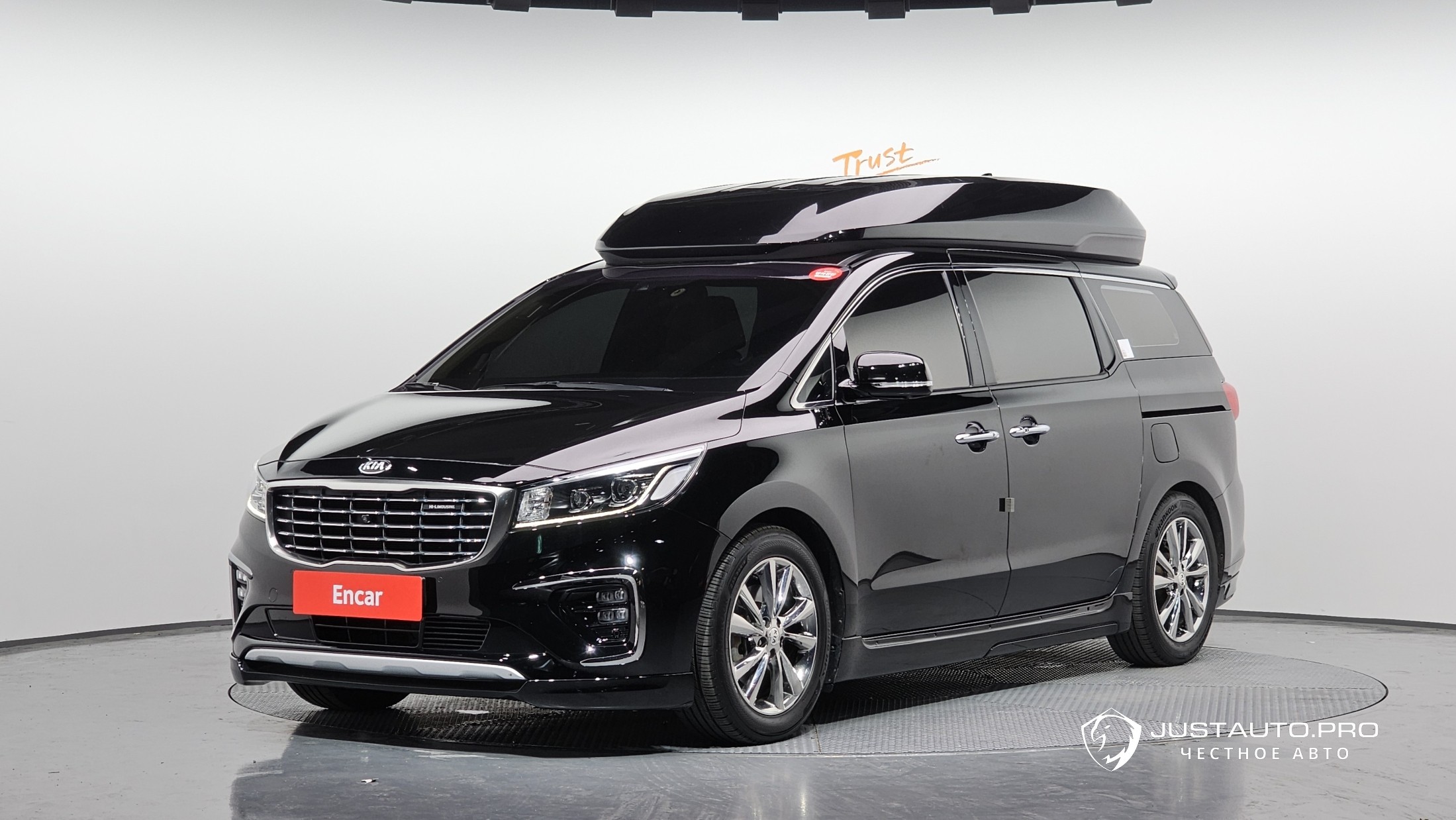 Автомобиль Kia Canival