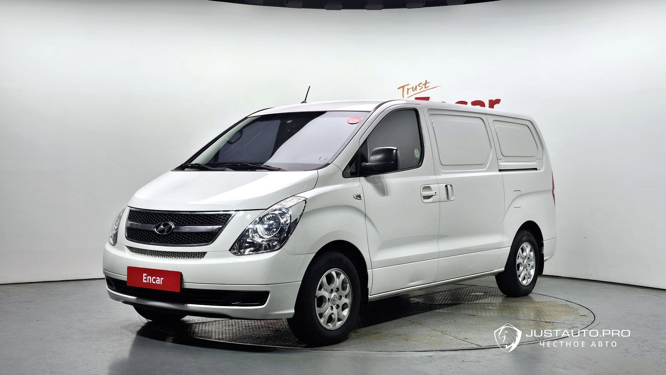 Автомобиль Hyundai Starex