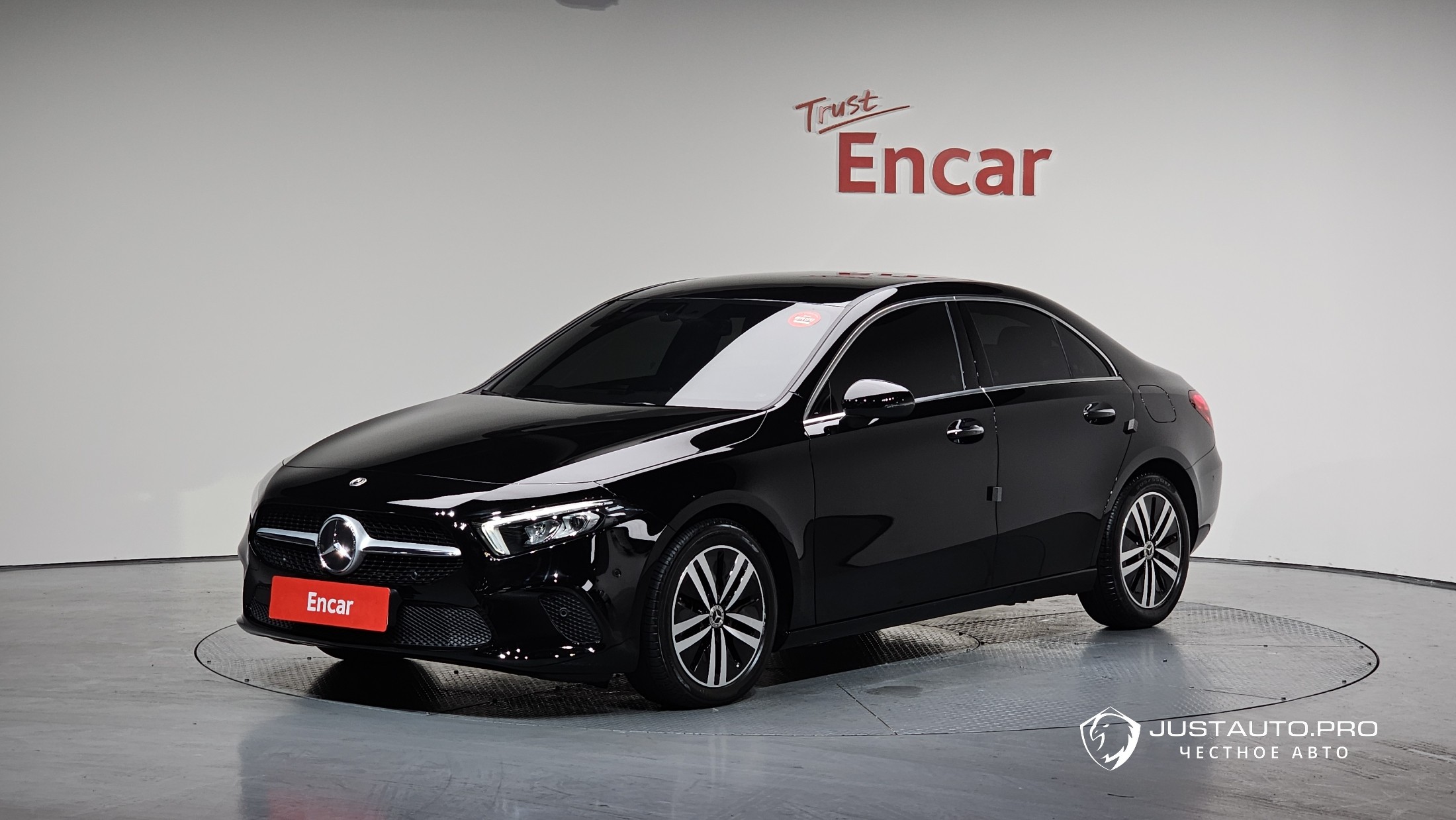 Автомобиль Mercedes-Benz A-Class