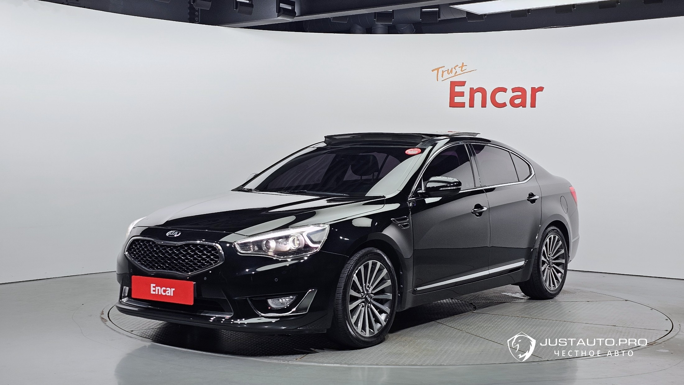 Автомобиль Kia K7