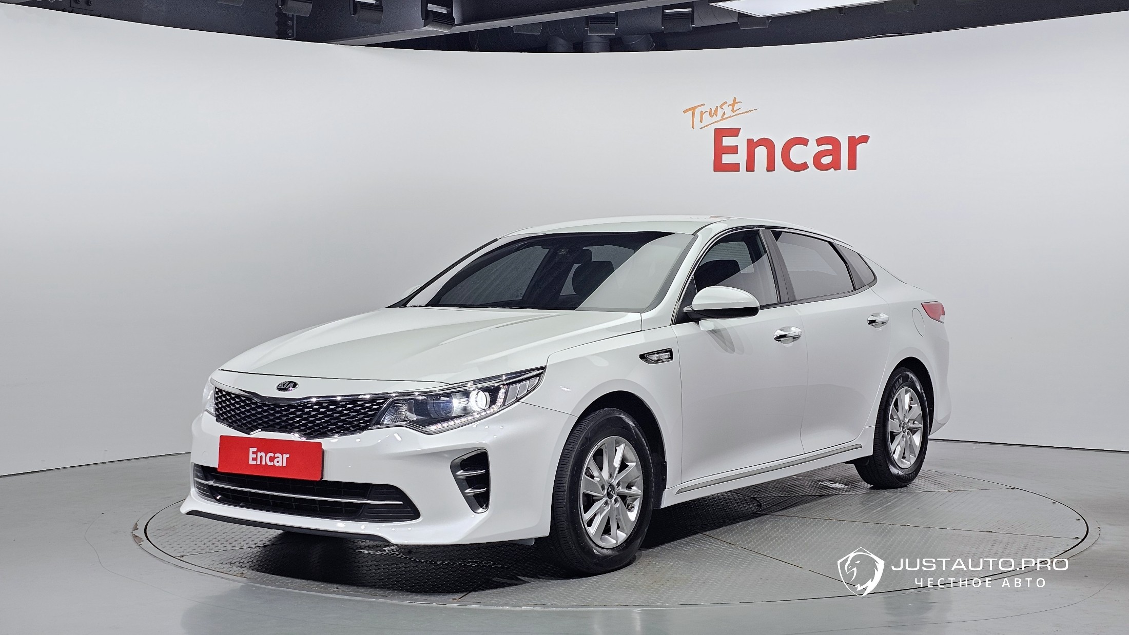 Автомобиль Kia K5