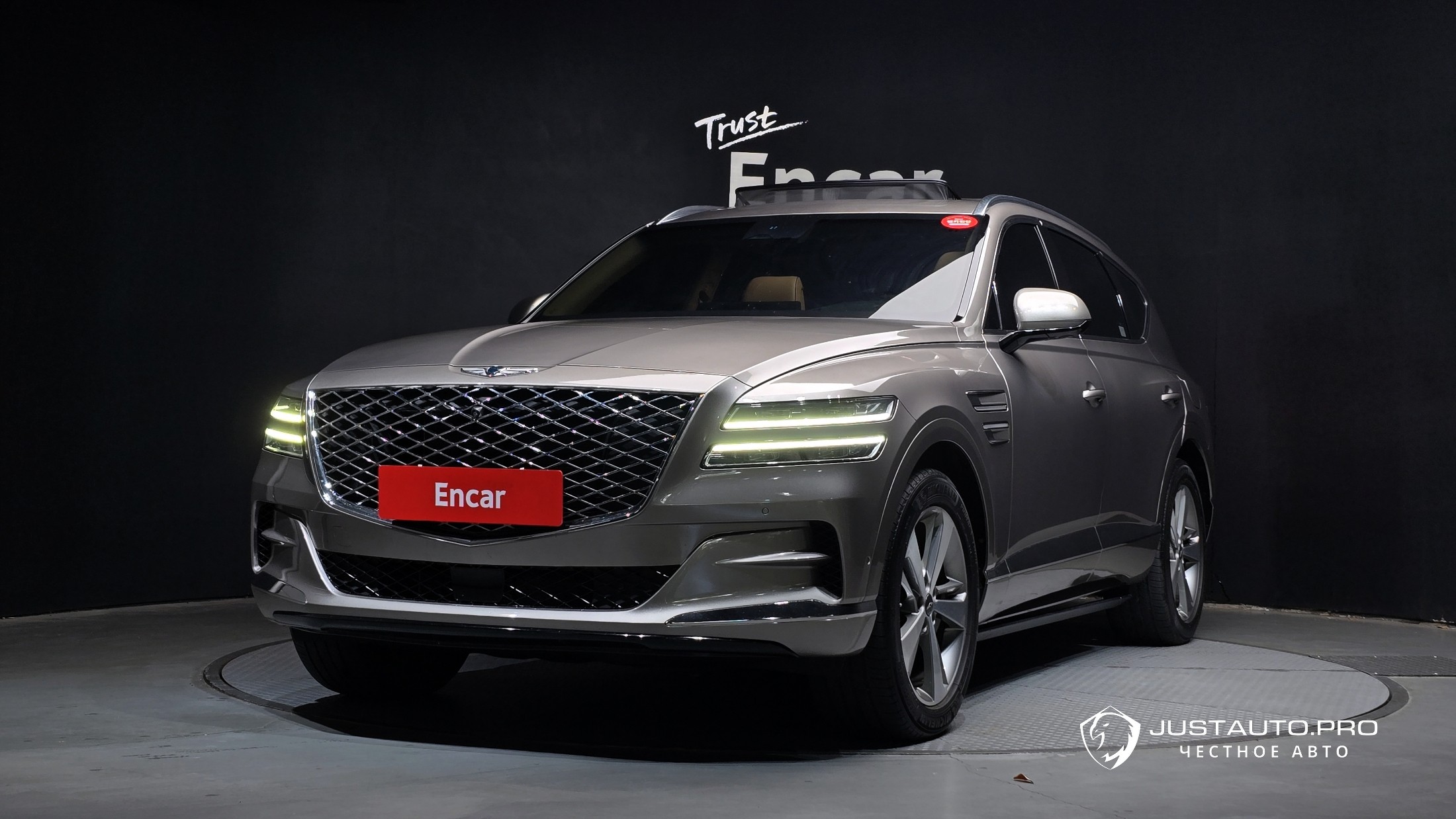 Автомобиль Genesis GV80