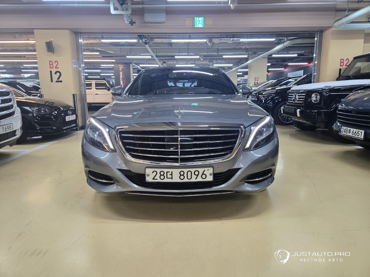 Автомобиль Mercedes-Benz S-Class