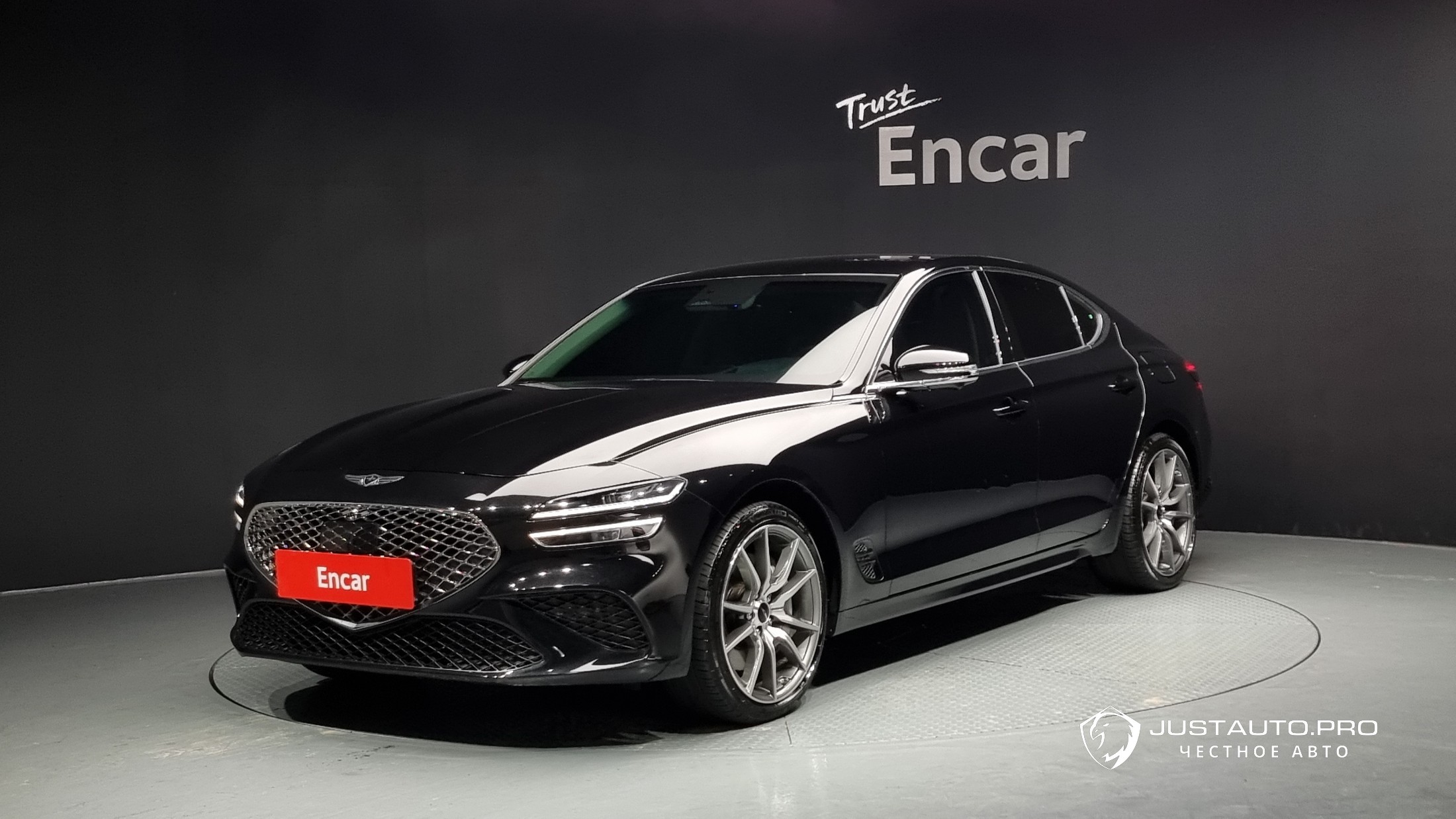 Автомобиль Genesis G70