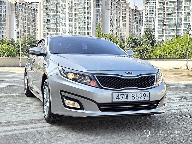 Автомобиль Kia K5