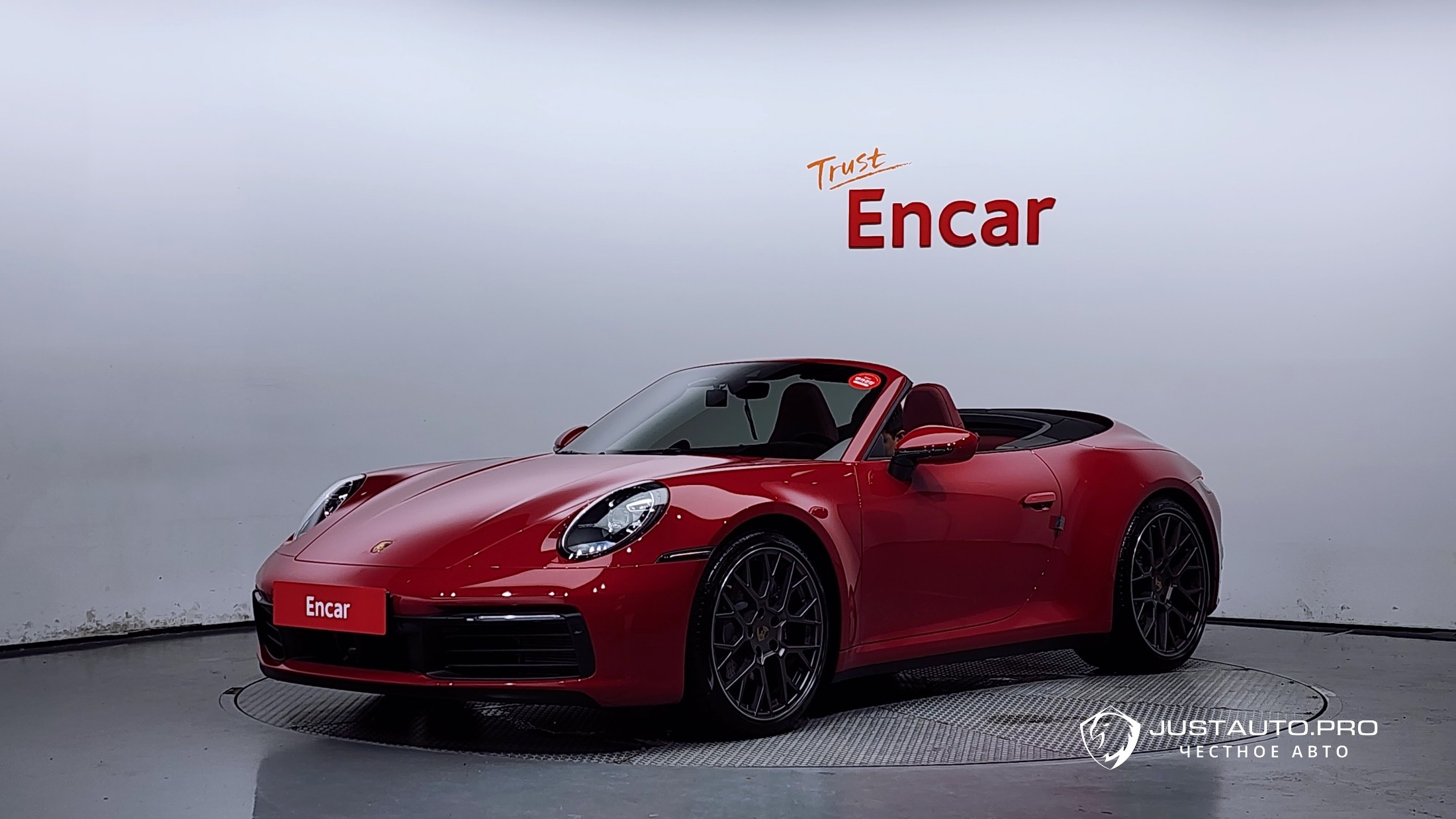 Автомобиль Porsche 911