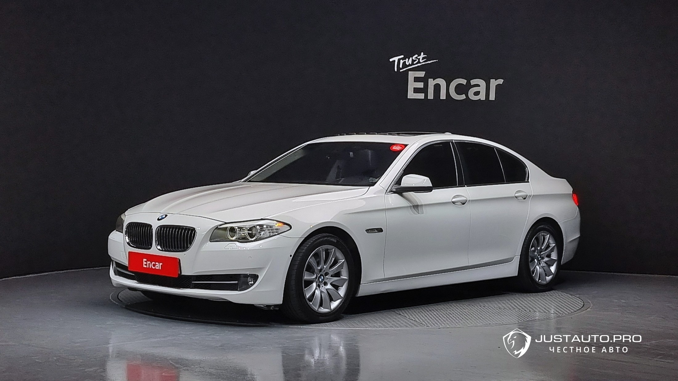 Автомобиль BMW 5-Series