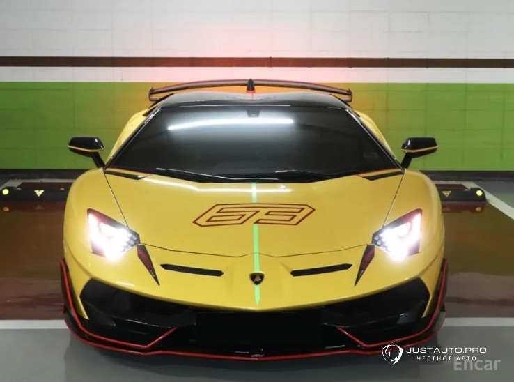 Автомобиль Lamborghini Aventador
