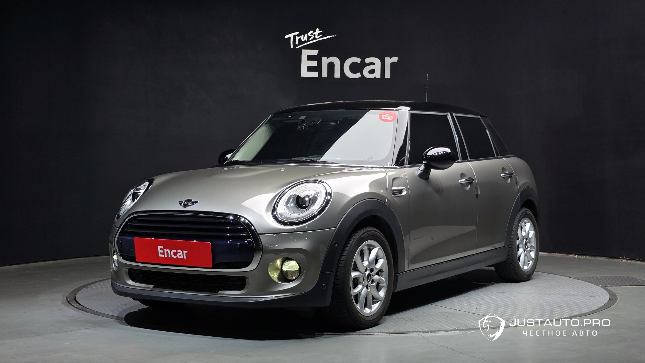 Автомобиль Mini Cooper