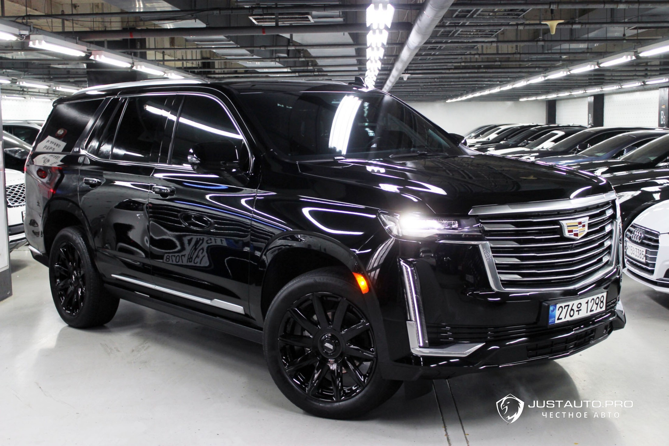 Автомобиль Cadillac Escalade
