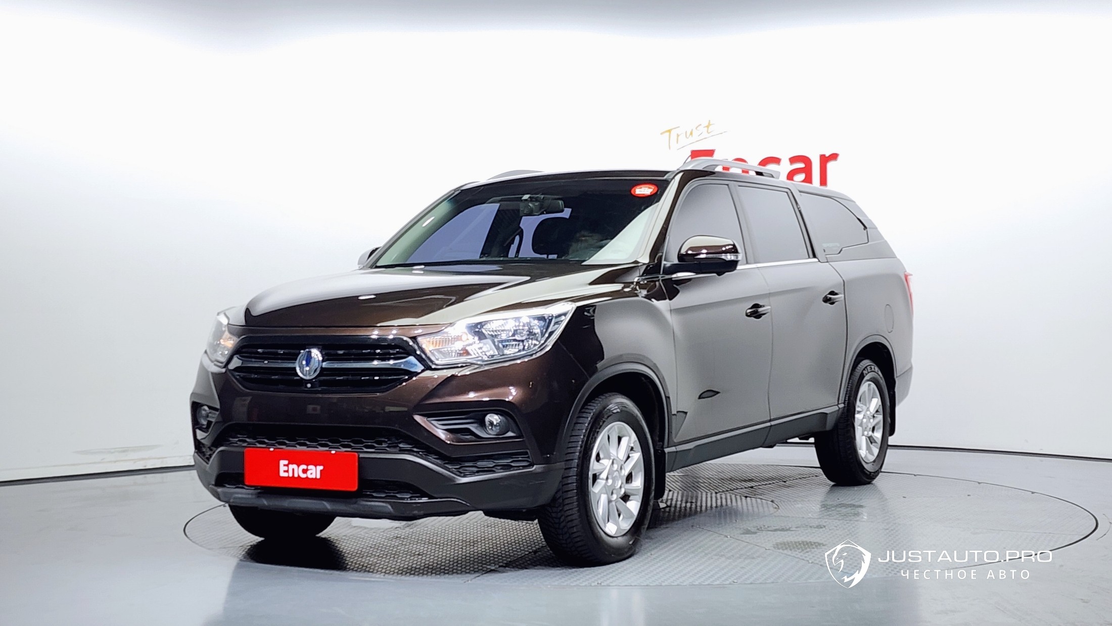 Автомобиль KG_Mobility_Ssangyong Rexton