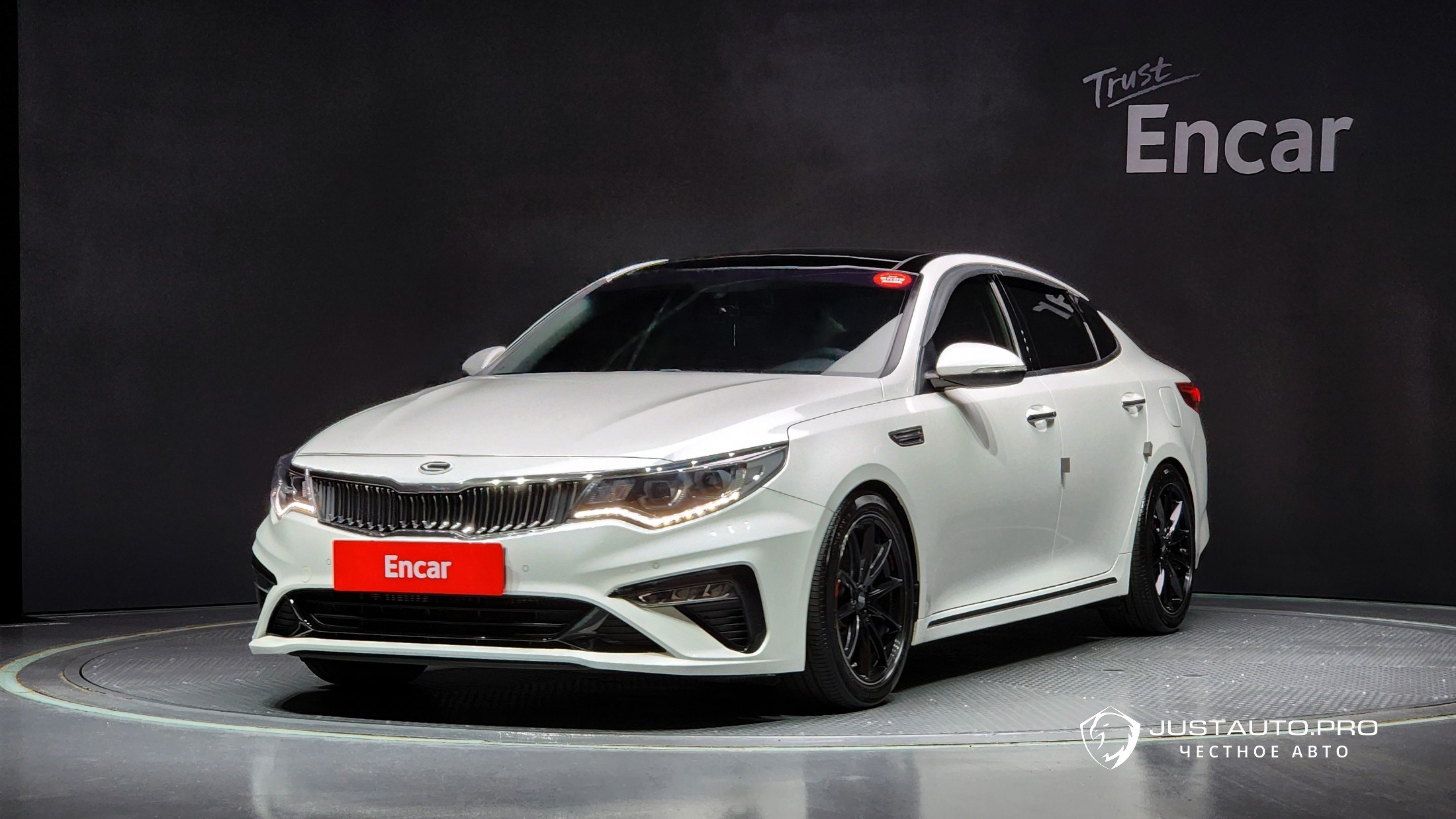 Автомобиль Kia K5