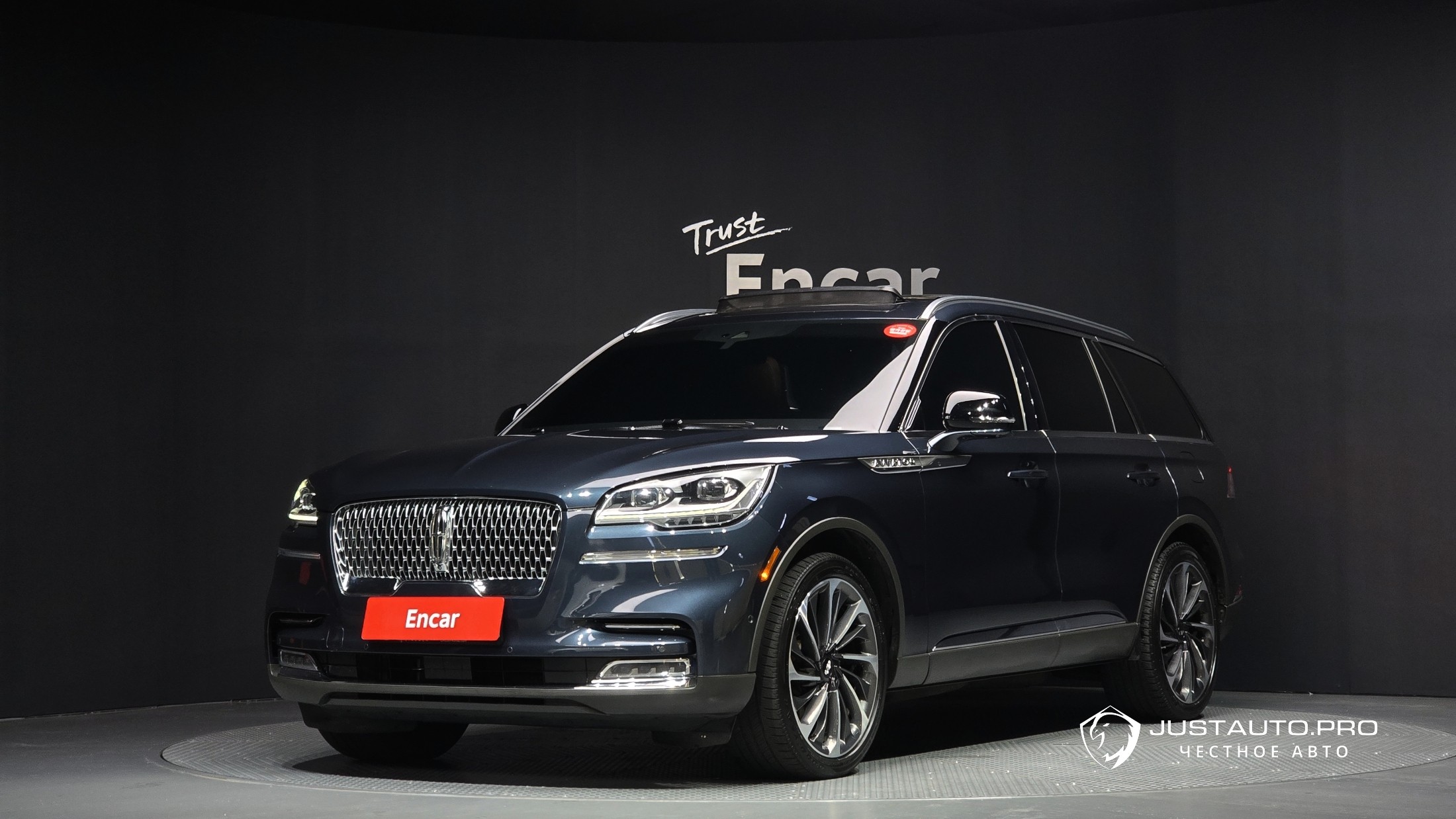 Автомобиль Lincoln Aviator