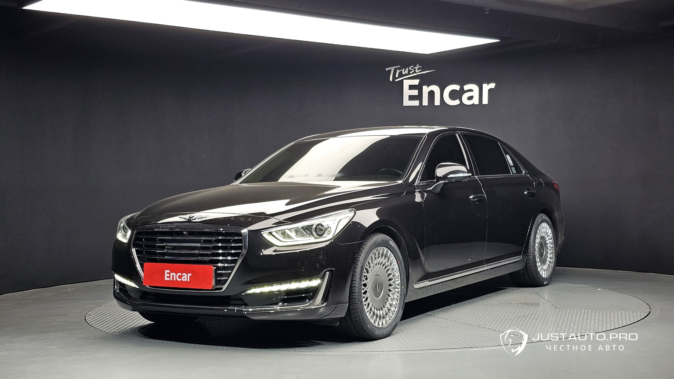 Автомобиль Genesis EQ900