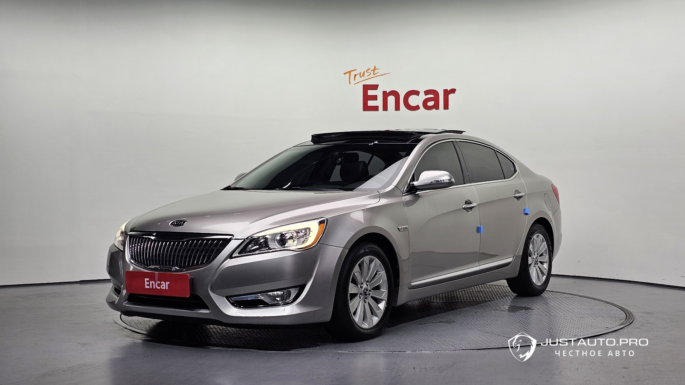 Автомобиль Kia K7