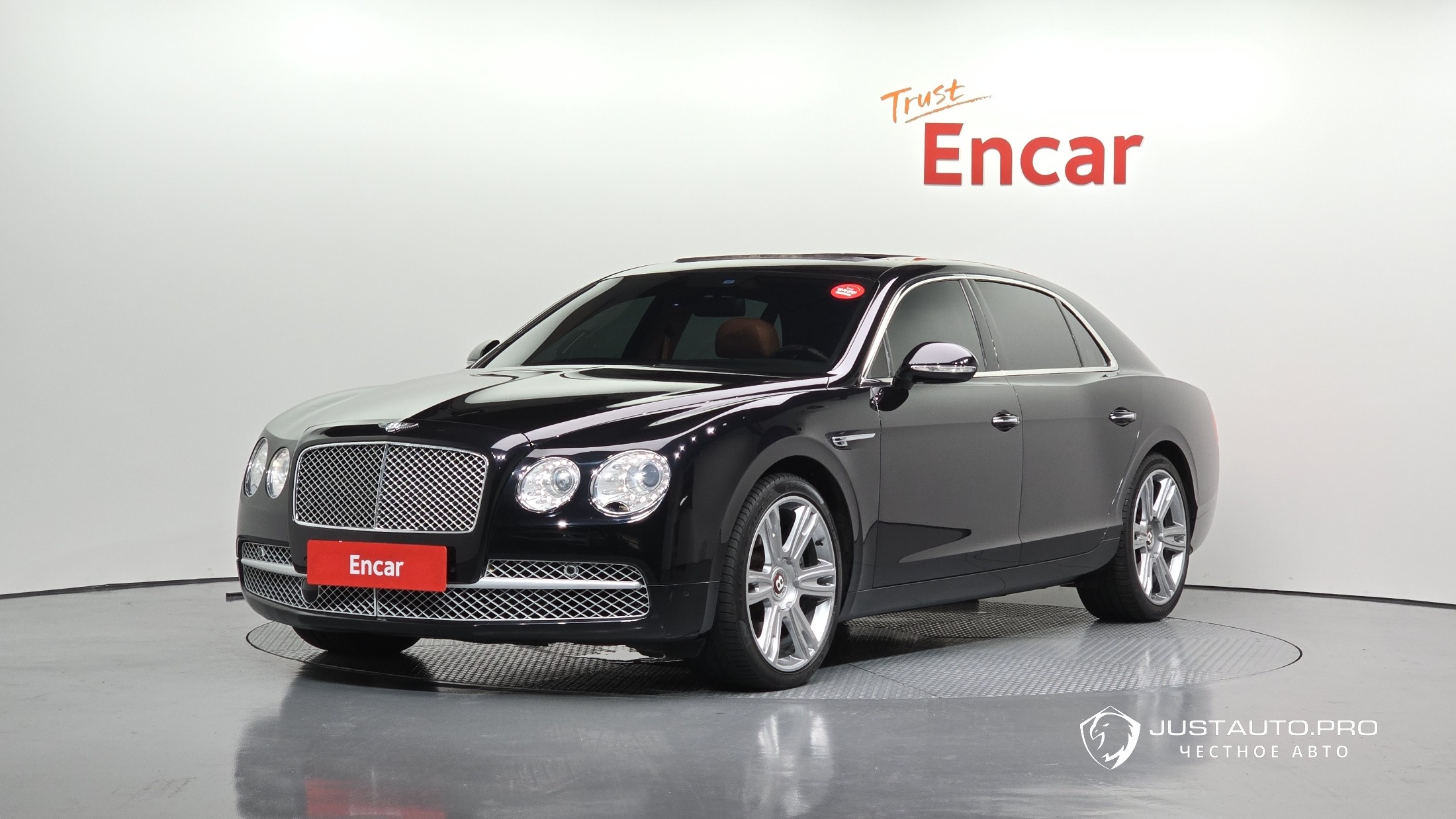 Автомобиль Bentley Flying Spur