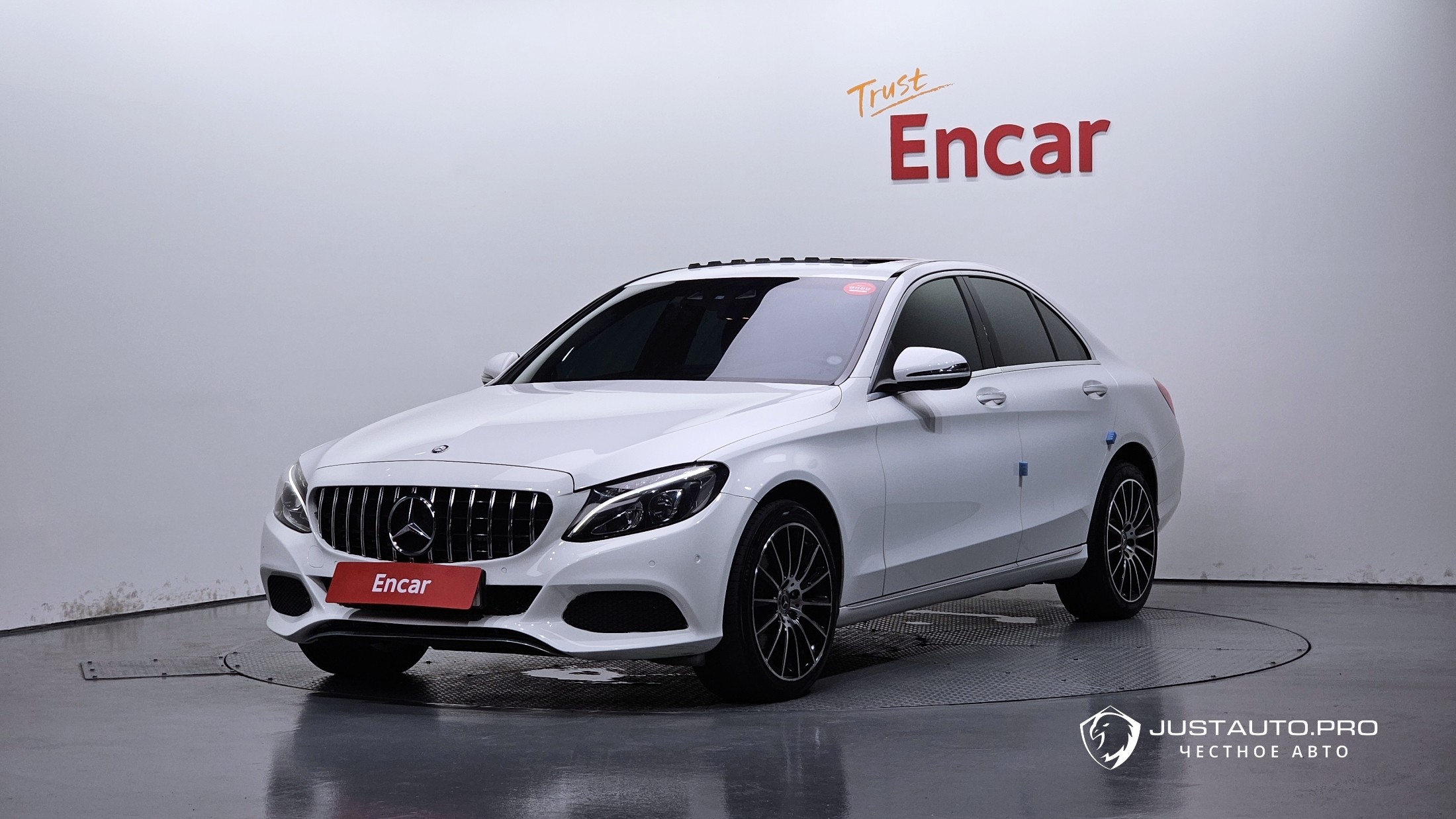 Автомобиль Mercedes-Benz C-Class