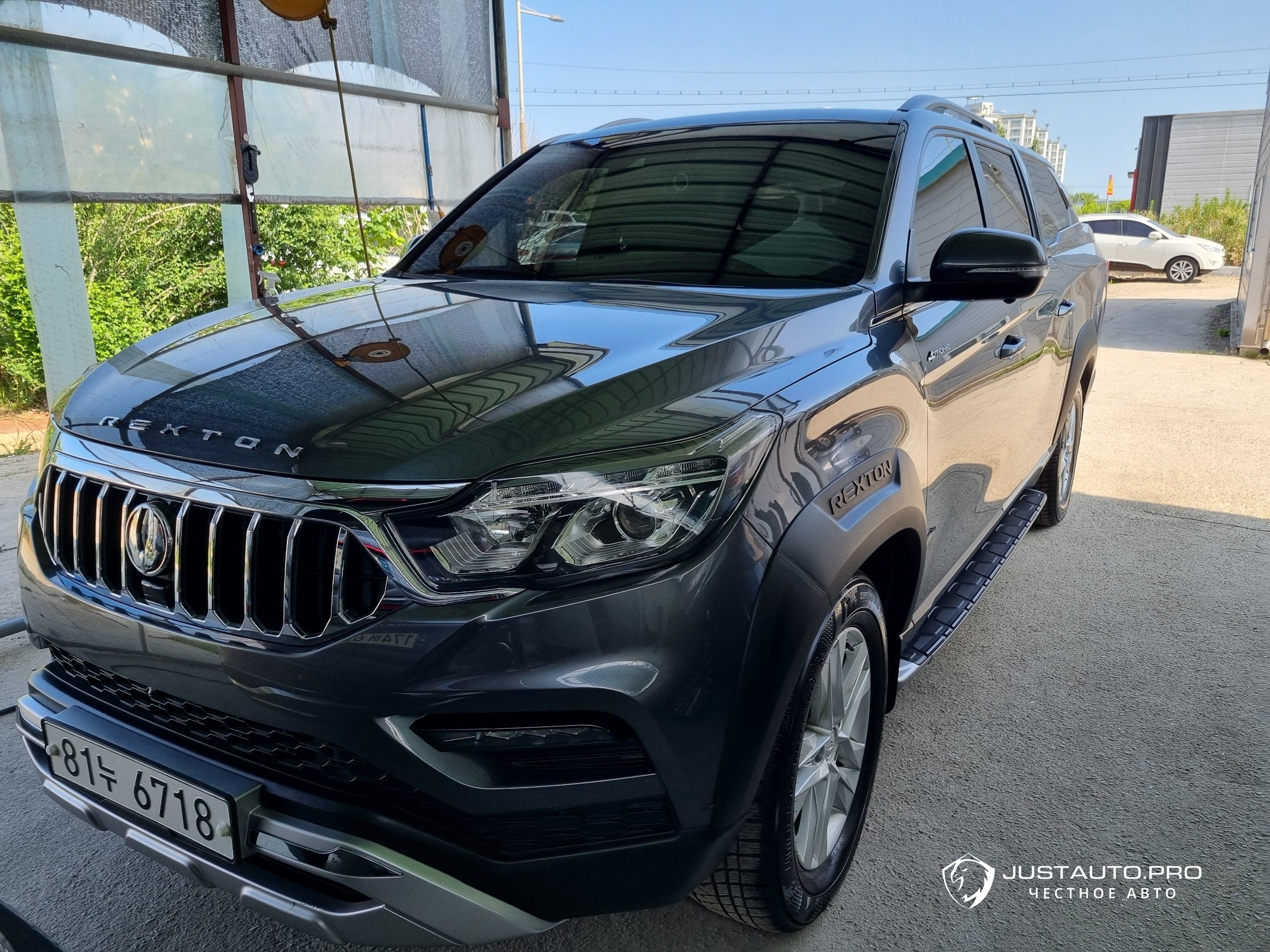 Автомобиль KG_Mobility_Ssangyong Rexton