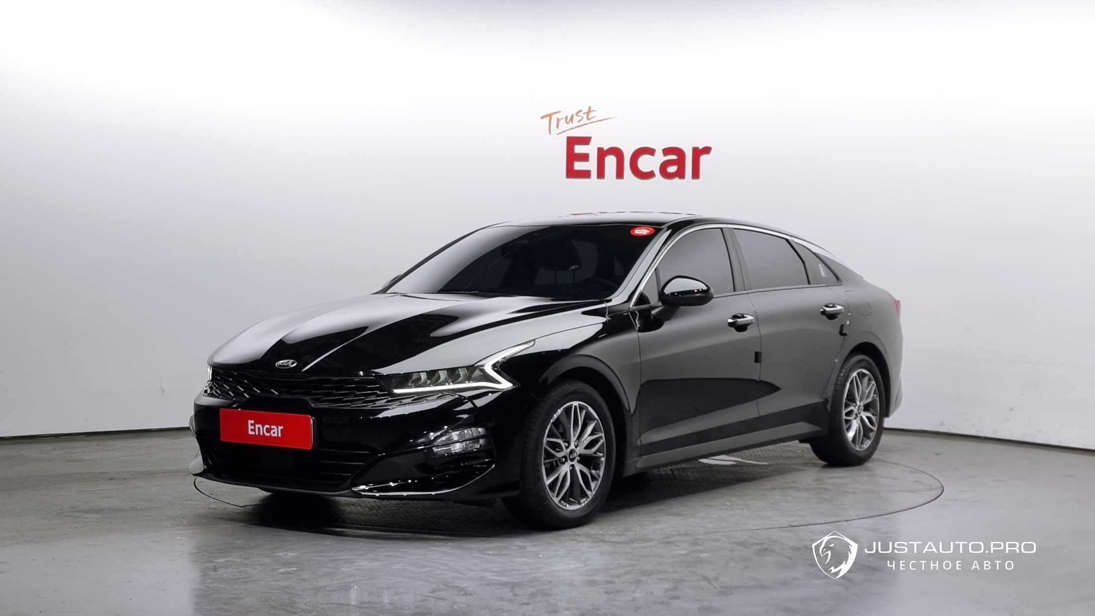 Автомобиль Kia K5