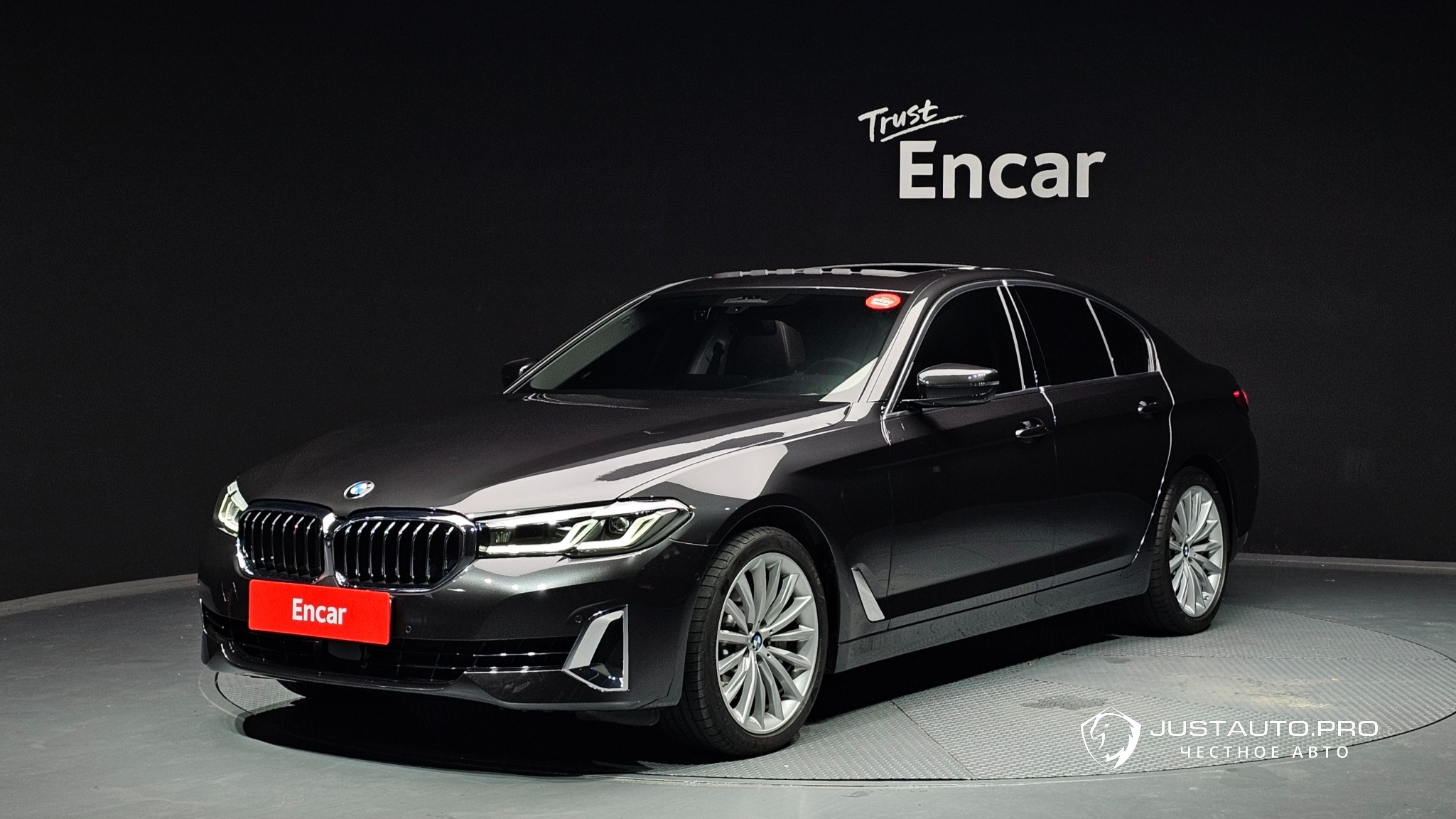 Автомобиль BMW 5-Series