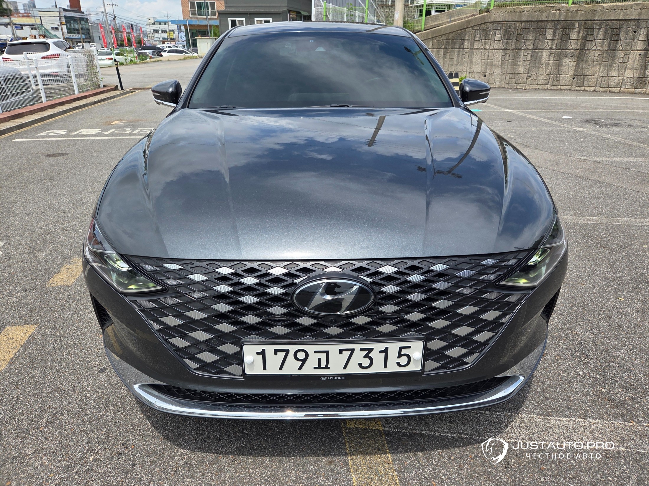 Автомобиль Hyundai Grandeur