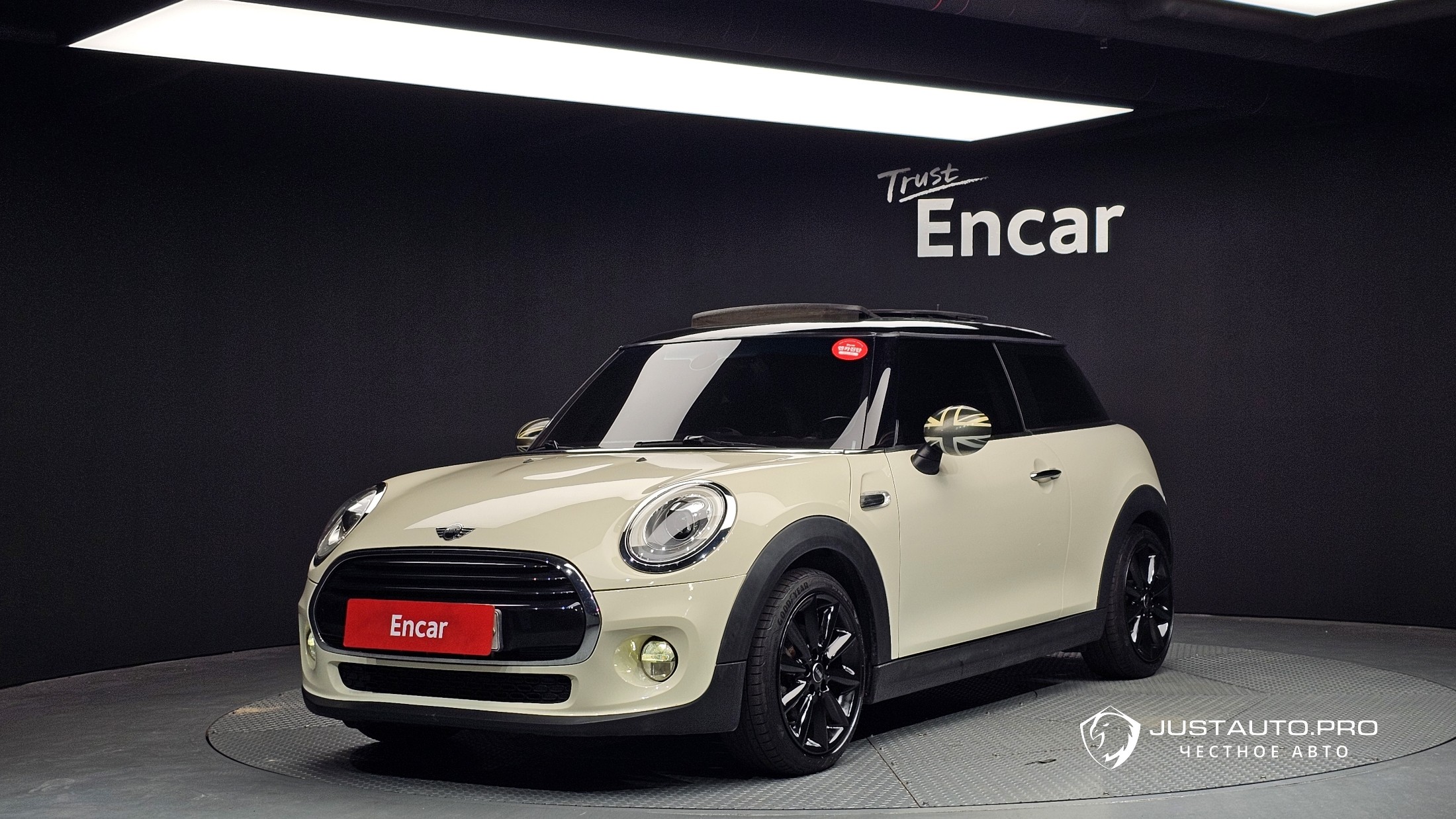 Автомобиль Mini Cooper