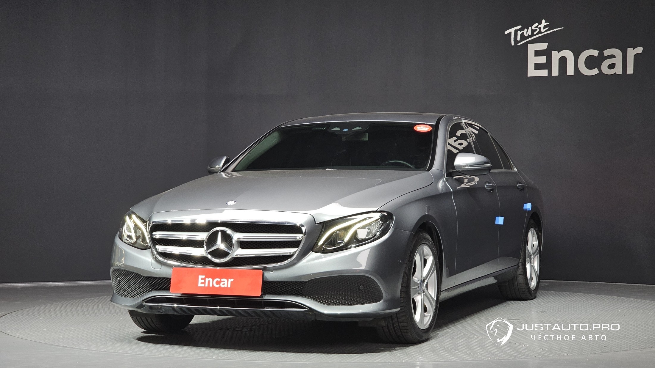 Автомобиль Mercedes-Benz E-Class