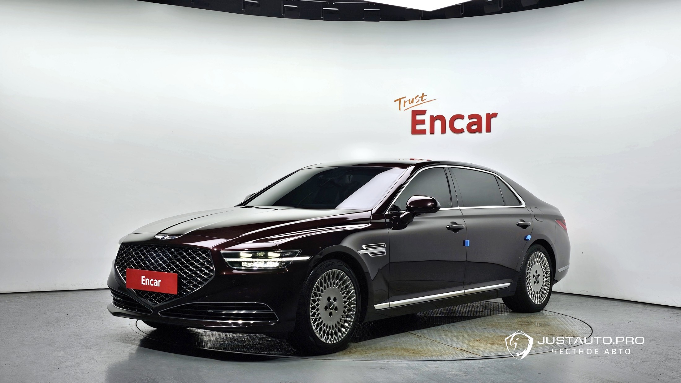 Автомобиль Genesis G90