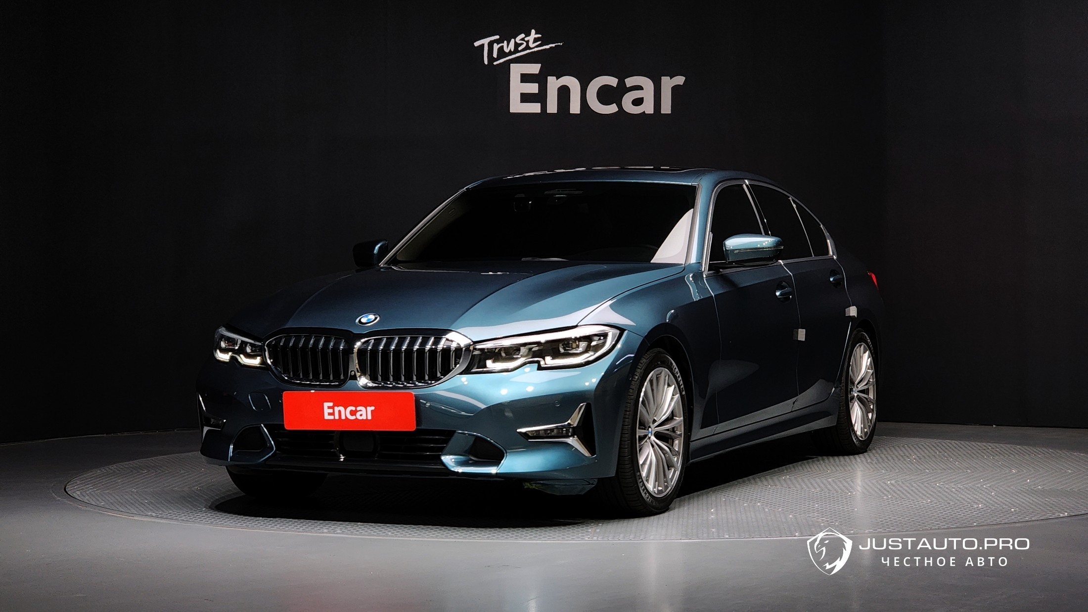 Автомобиль BMW 3-Series