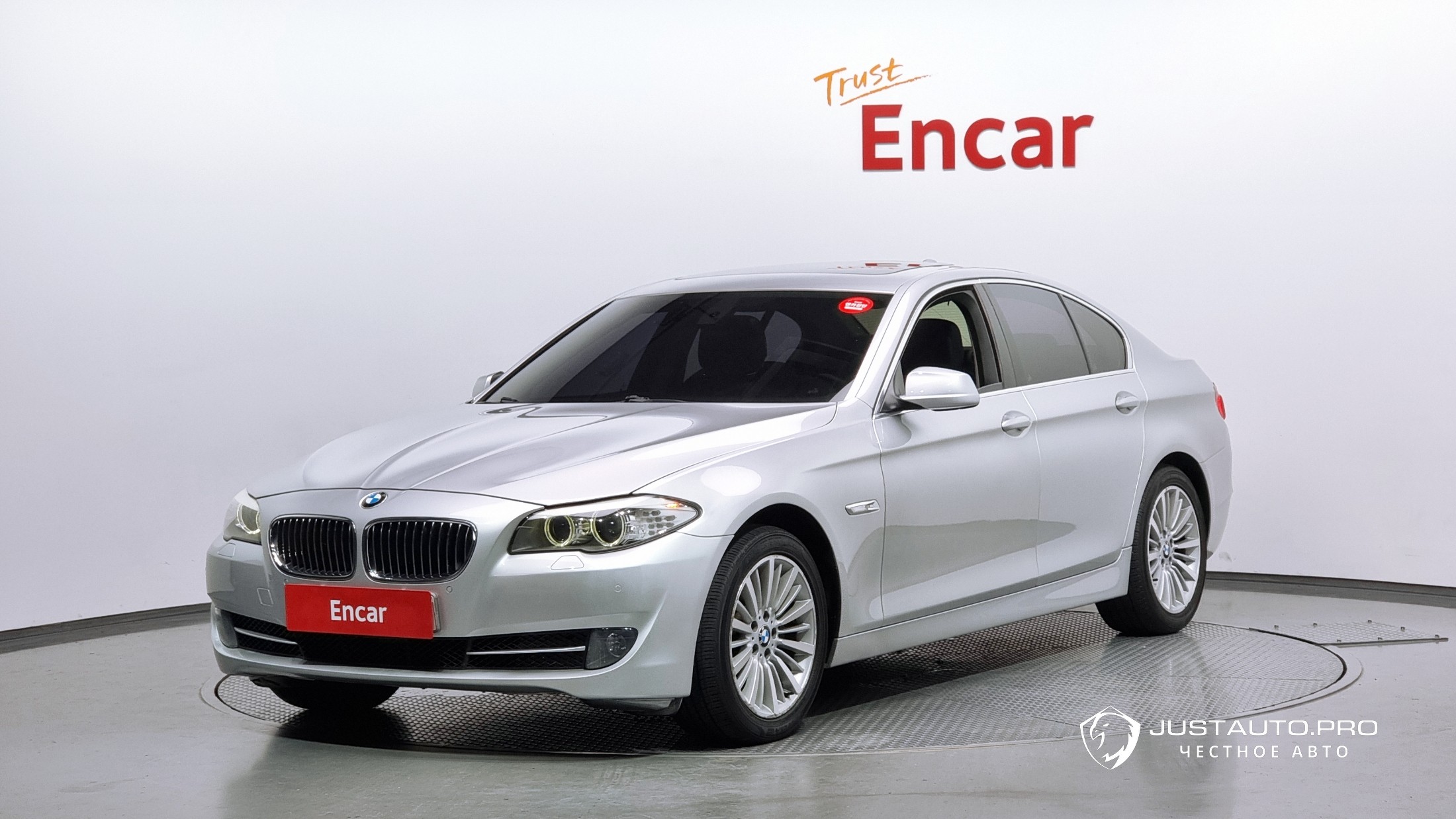 Автомобиль BMW 5-Series