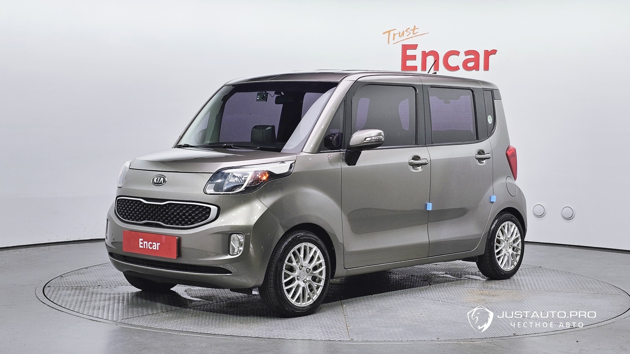 Автомобиль Kia RAY