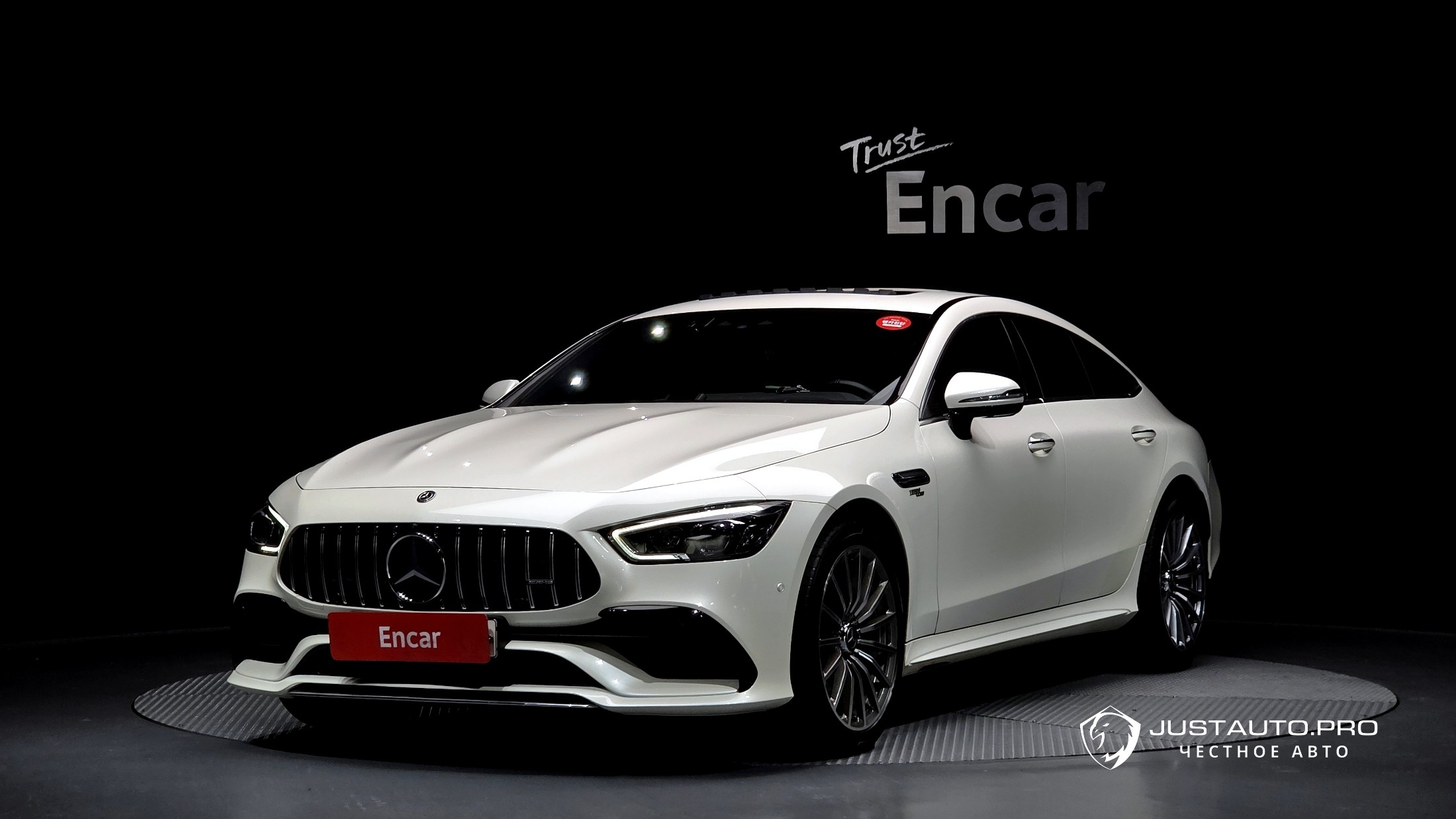 Автомобиль Mercedes-Benz AMG GT
