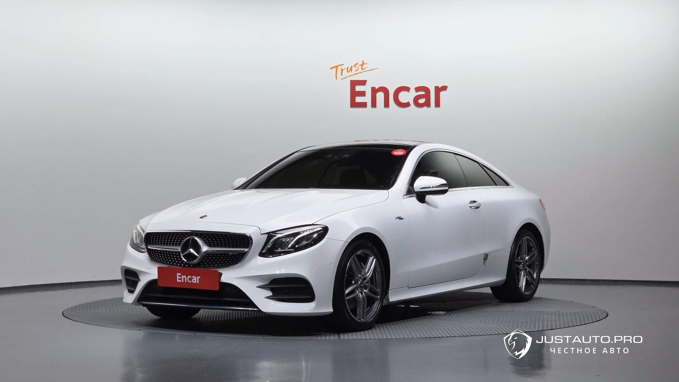 Автомобиль Mercedes-Benz E-Class