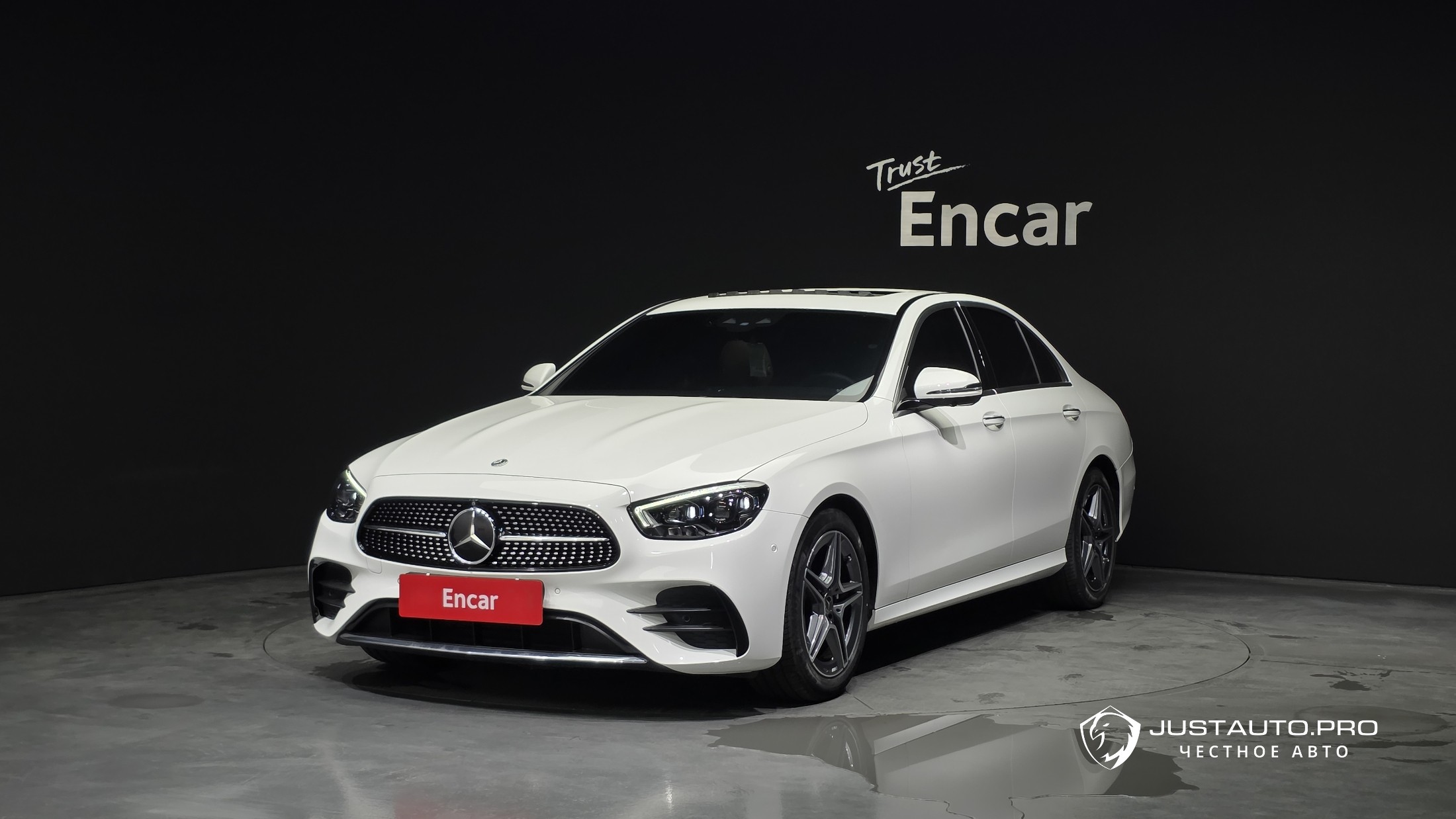 Автомобиль Mercedes-Benz E-Class