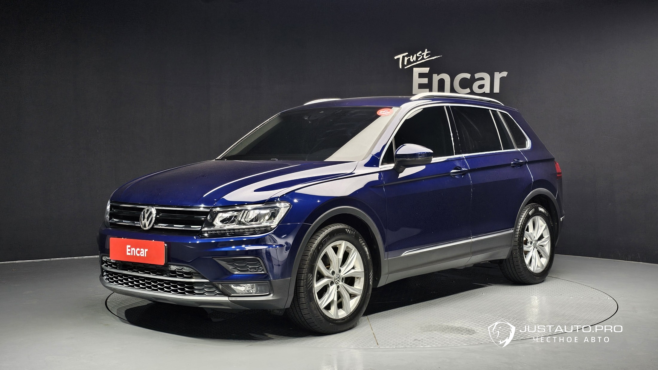 Автомобиль Volkswagen Tiguan