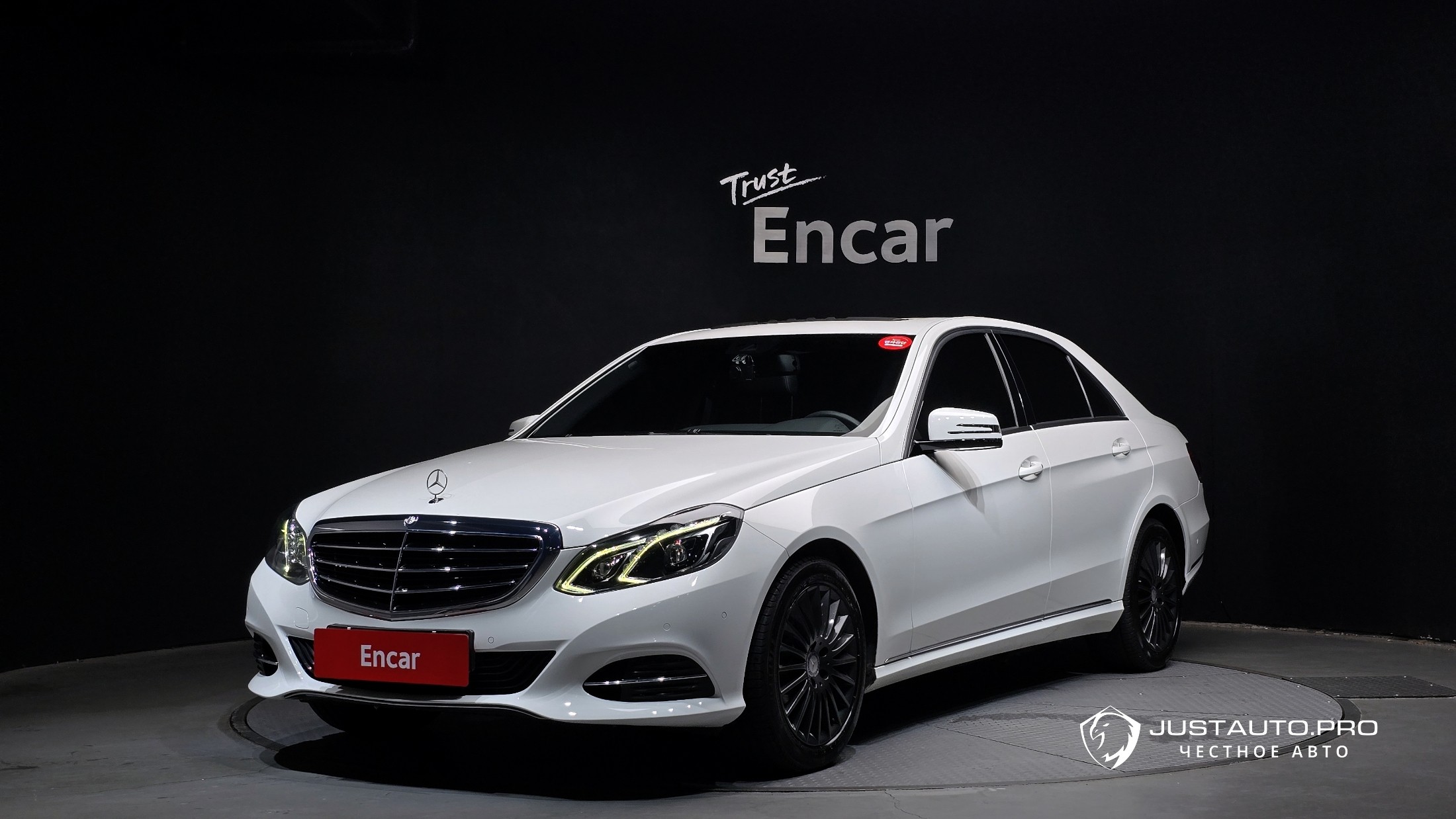 Автомобиль Mercedes-Benz E-Class